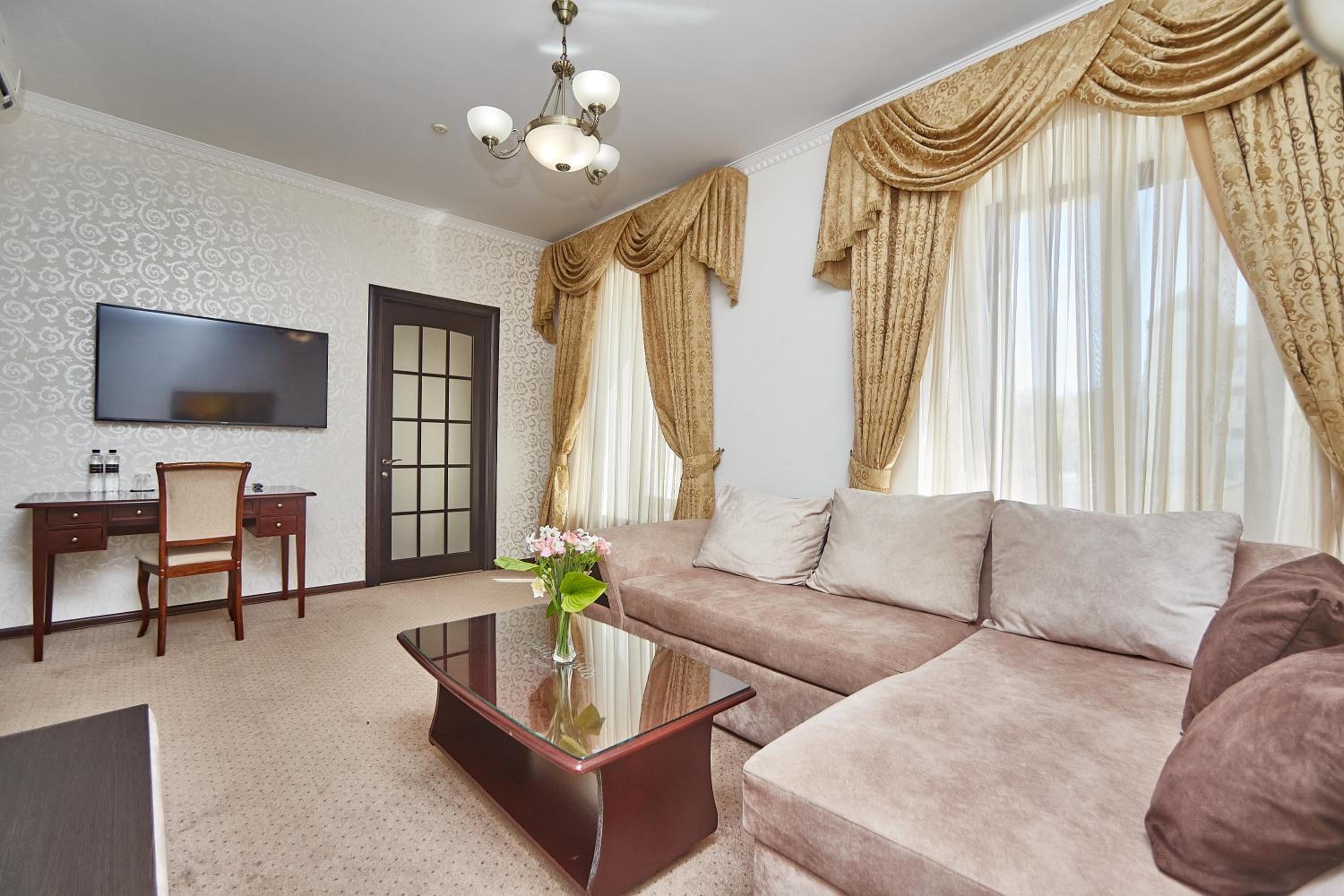 Suite photo 1