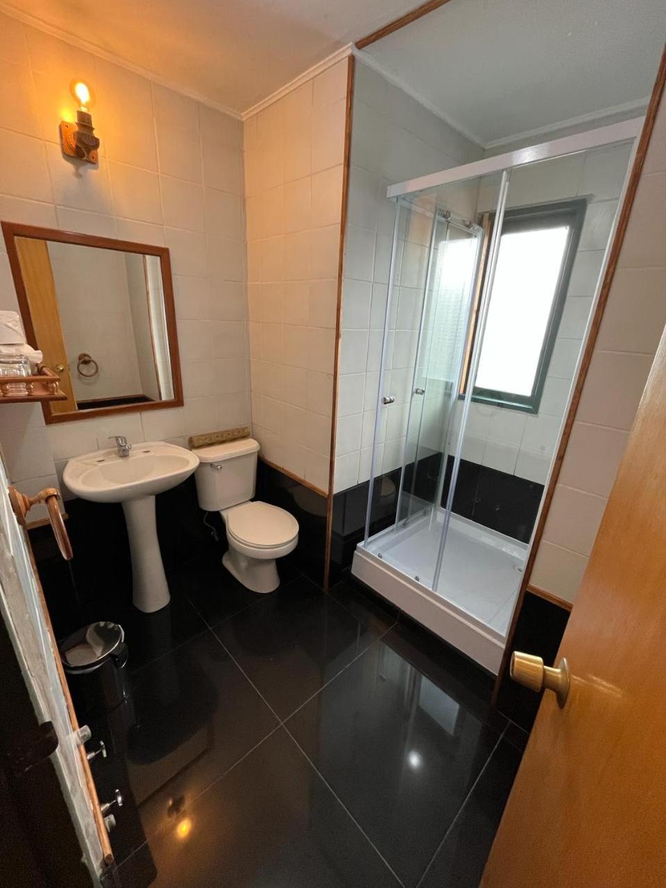 Quadruple Room with Bathroom photo 2