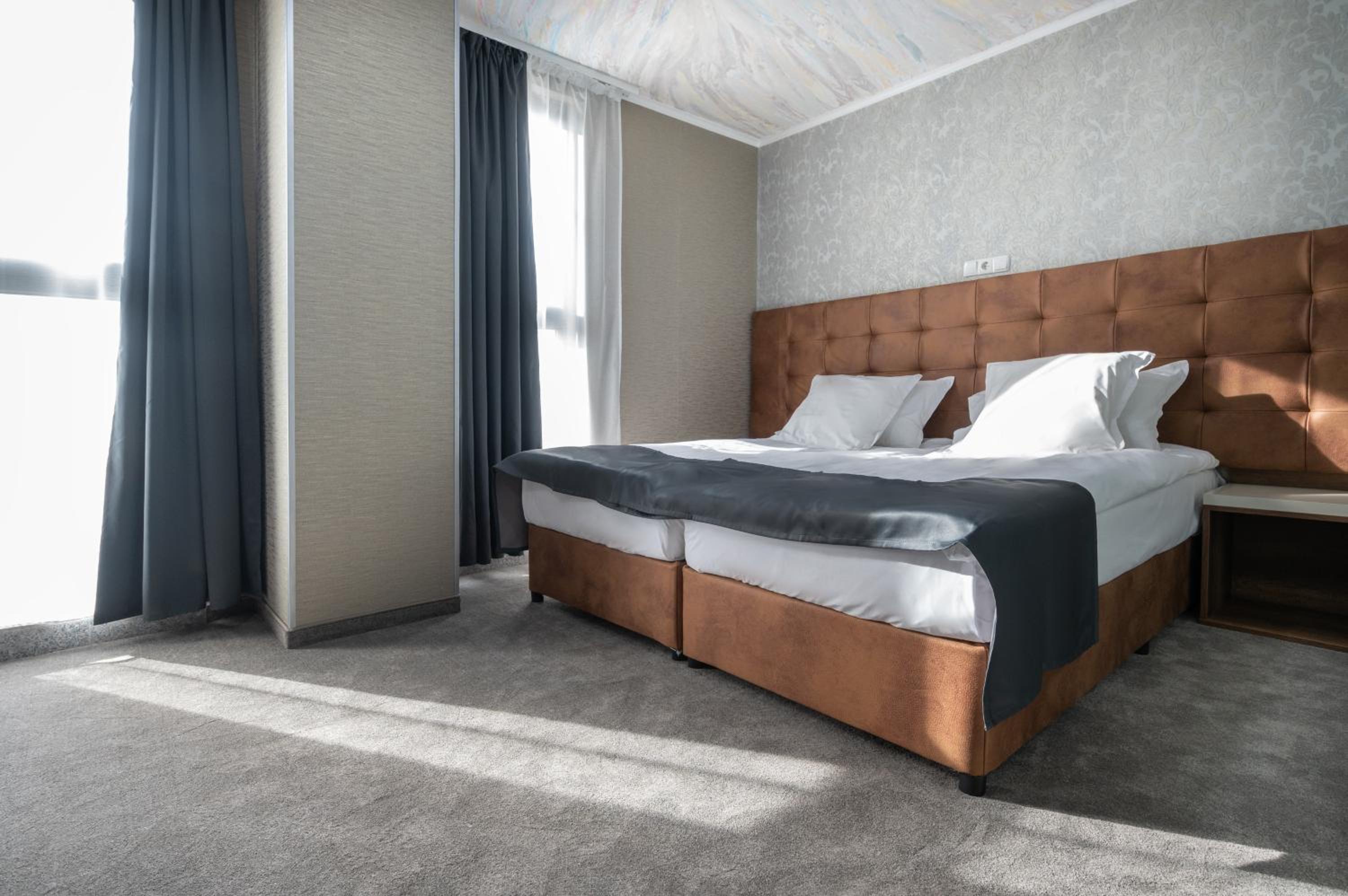 Large Double Room photo 2