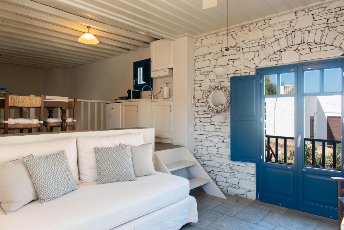  One Bedroom Suite with City View photo 2