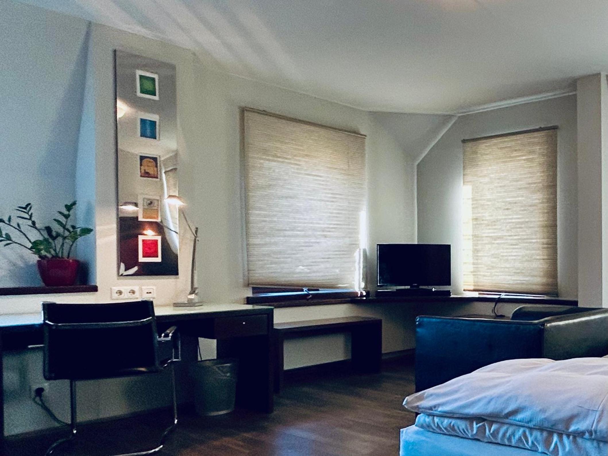 Double Room - Photo 4