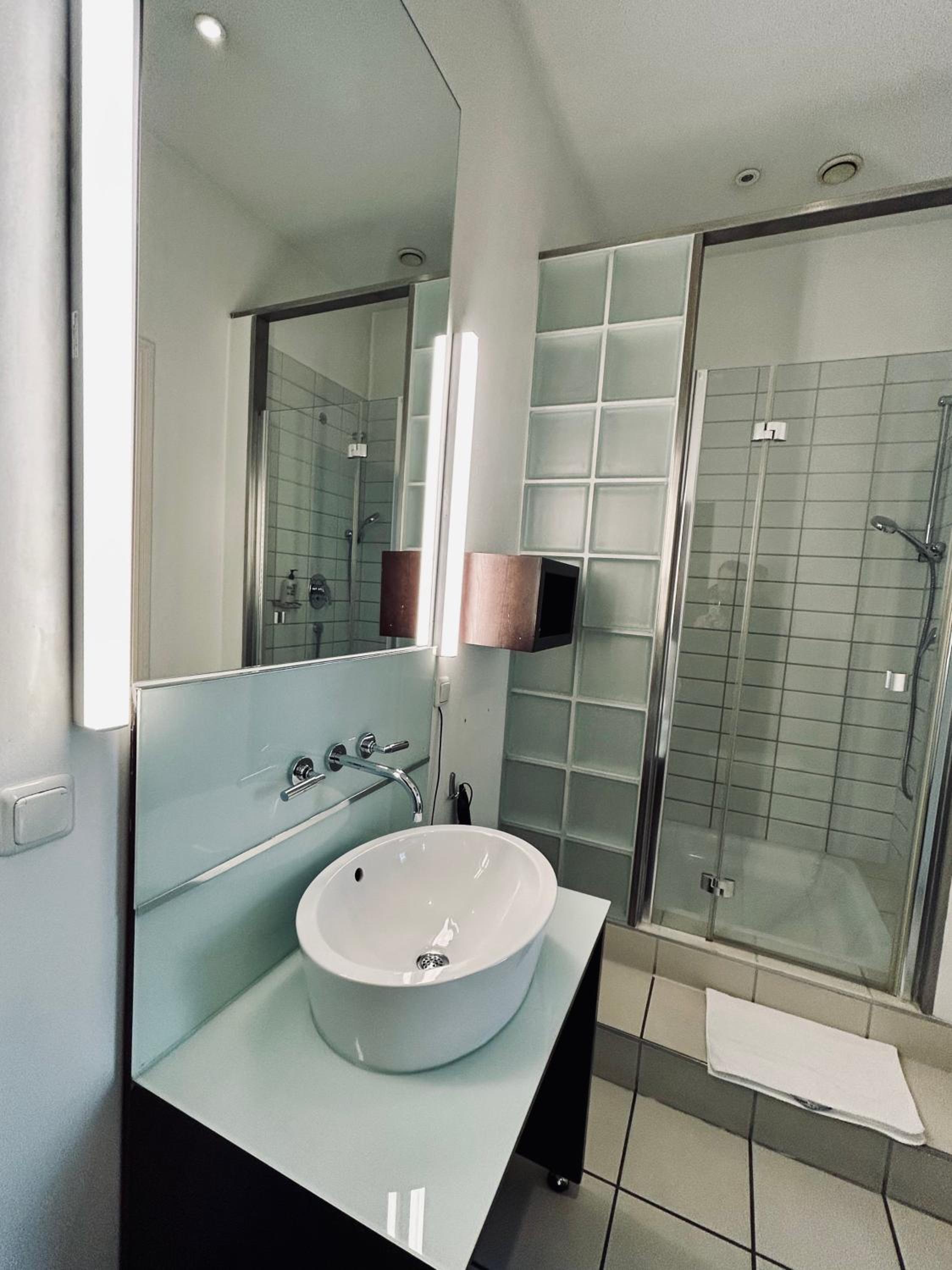 Double Room - Photo 10