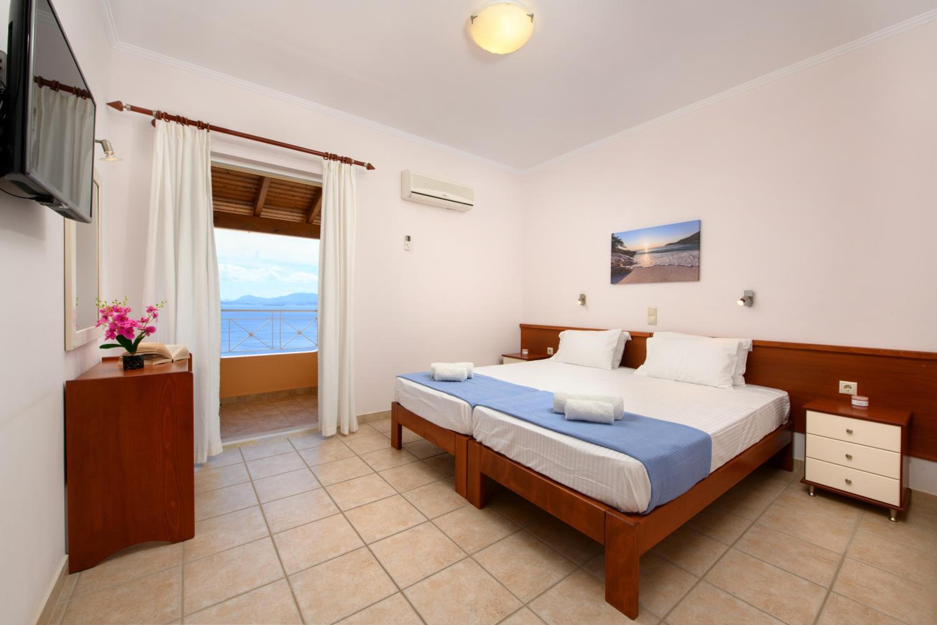Studio with Sea View photo 1