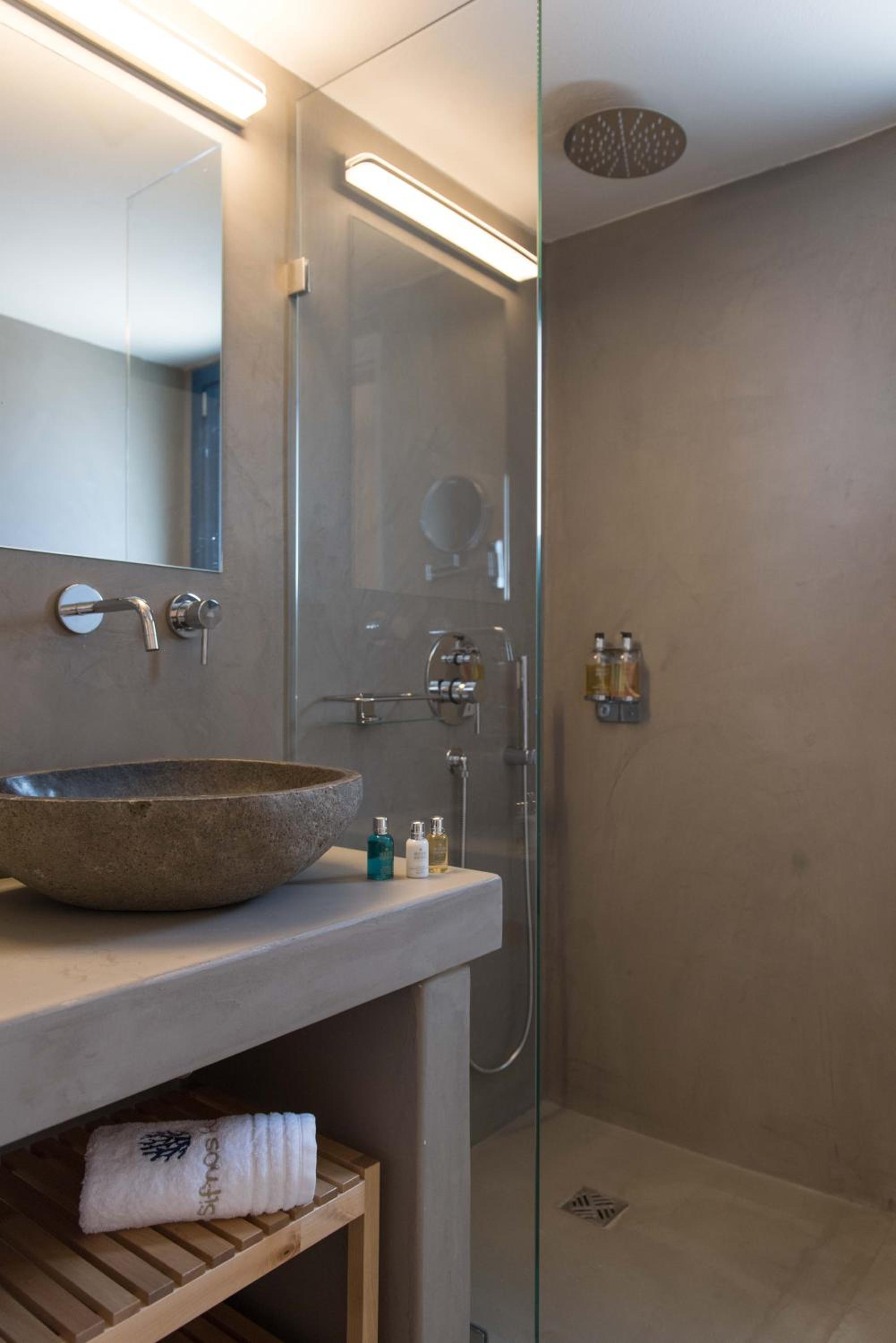  Friends & Family Suite with Sea View - Photo 16