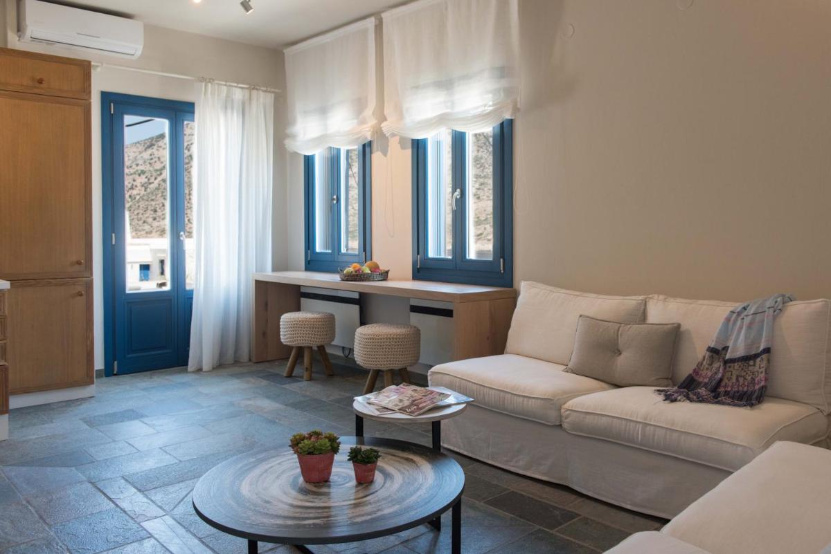  Friends & Family Suite with Sea View - Photo 1