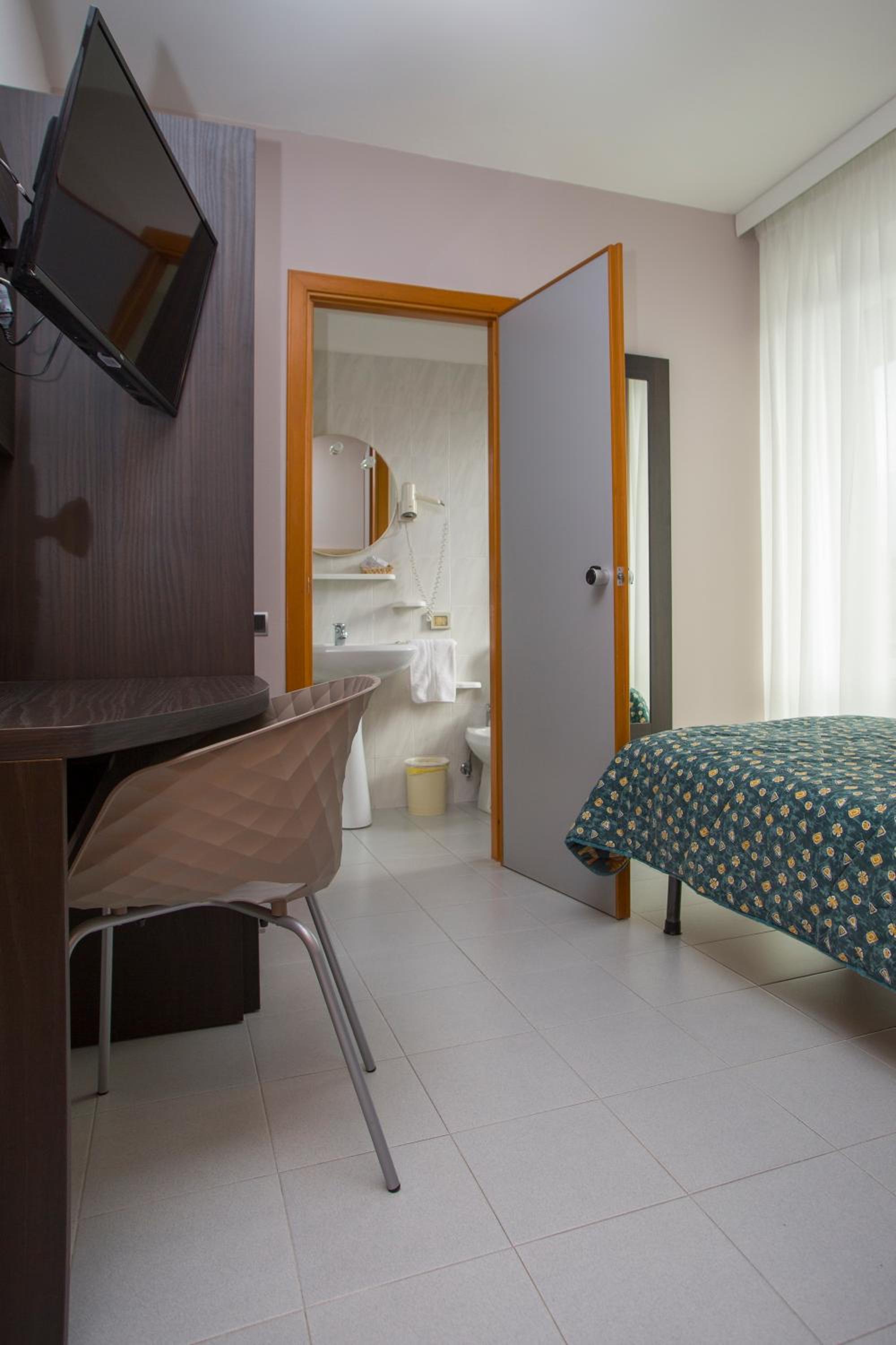Small Single Room