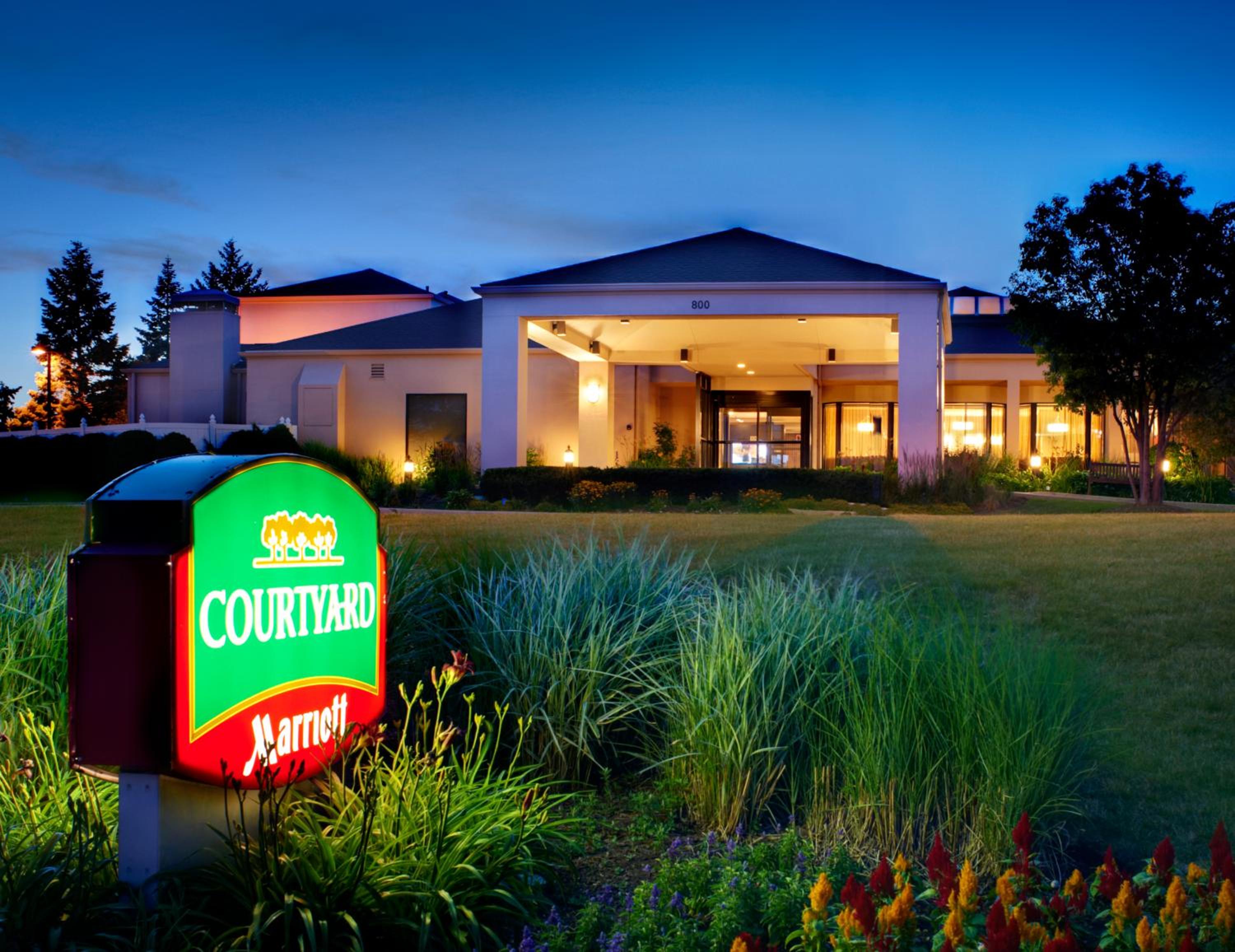 King Room - Non-Smoking - Photo 4