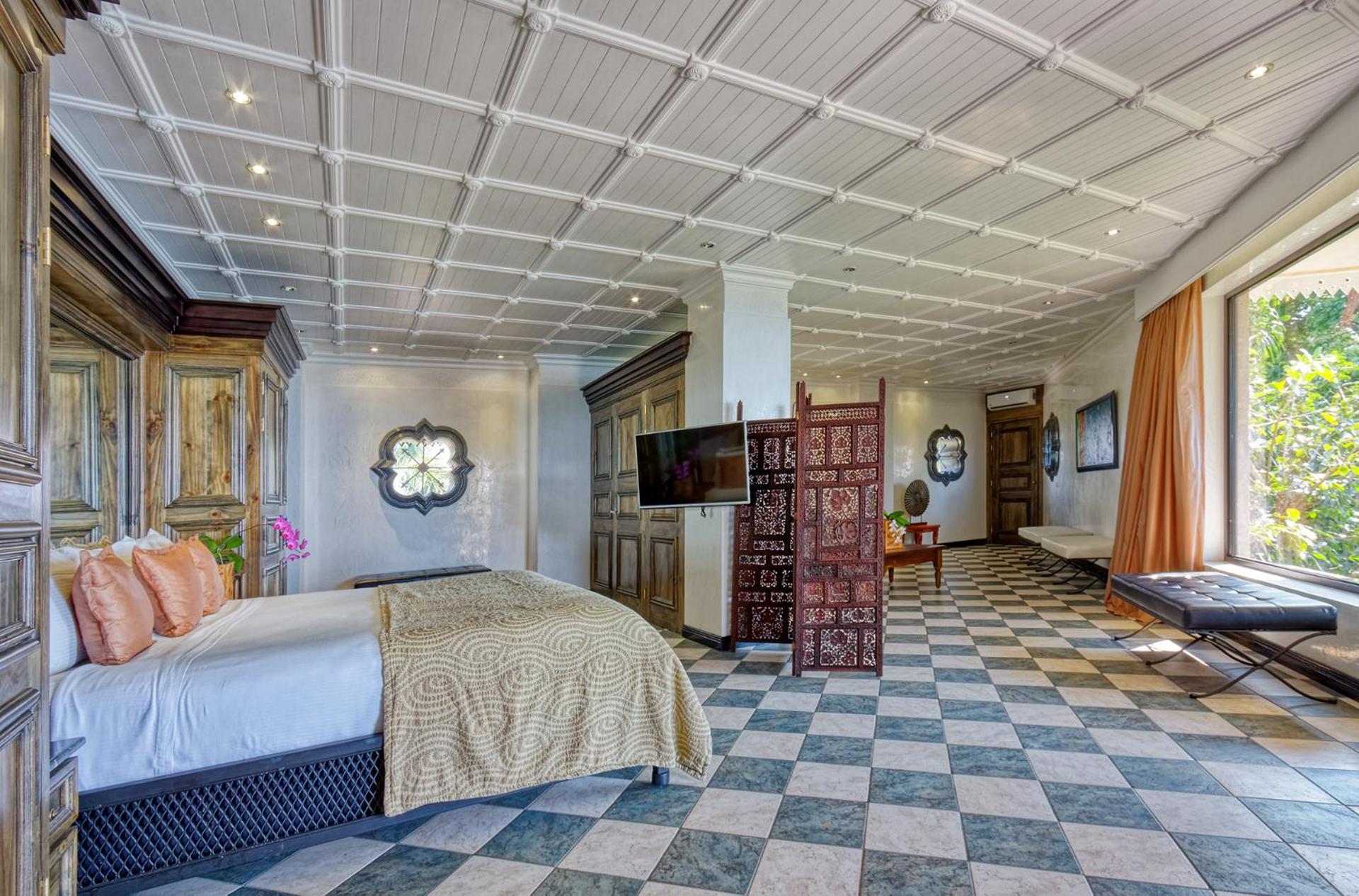 El Barco Suite
