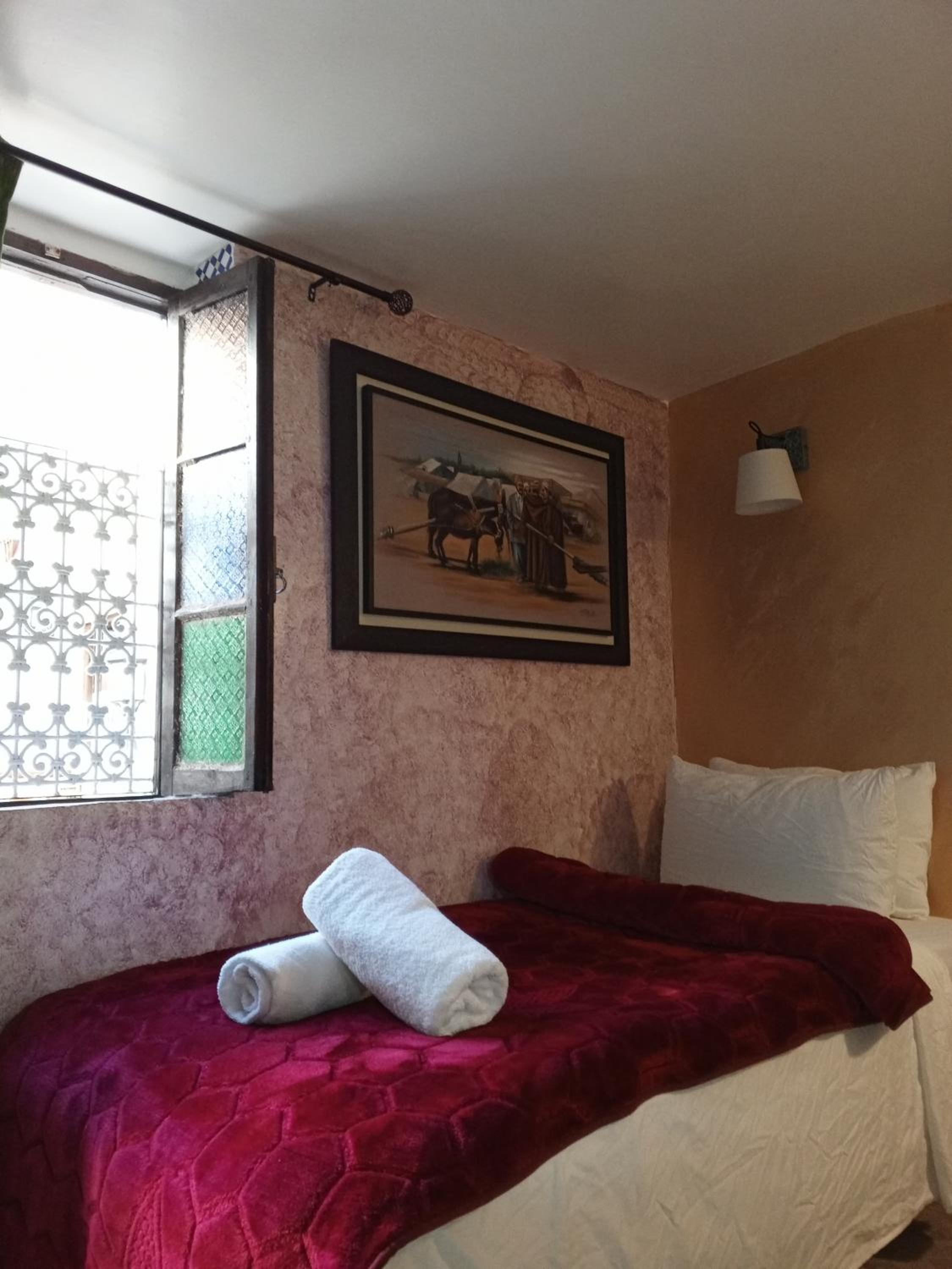 Quadruple Room with Bathroom - Photo 6