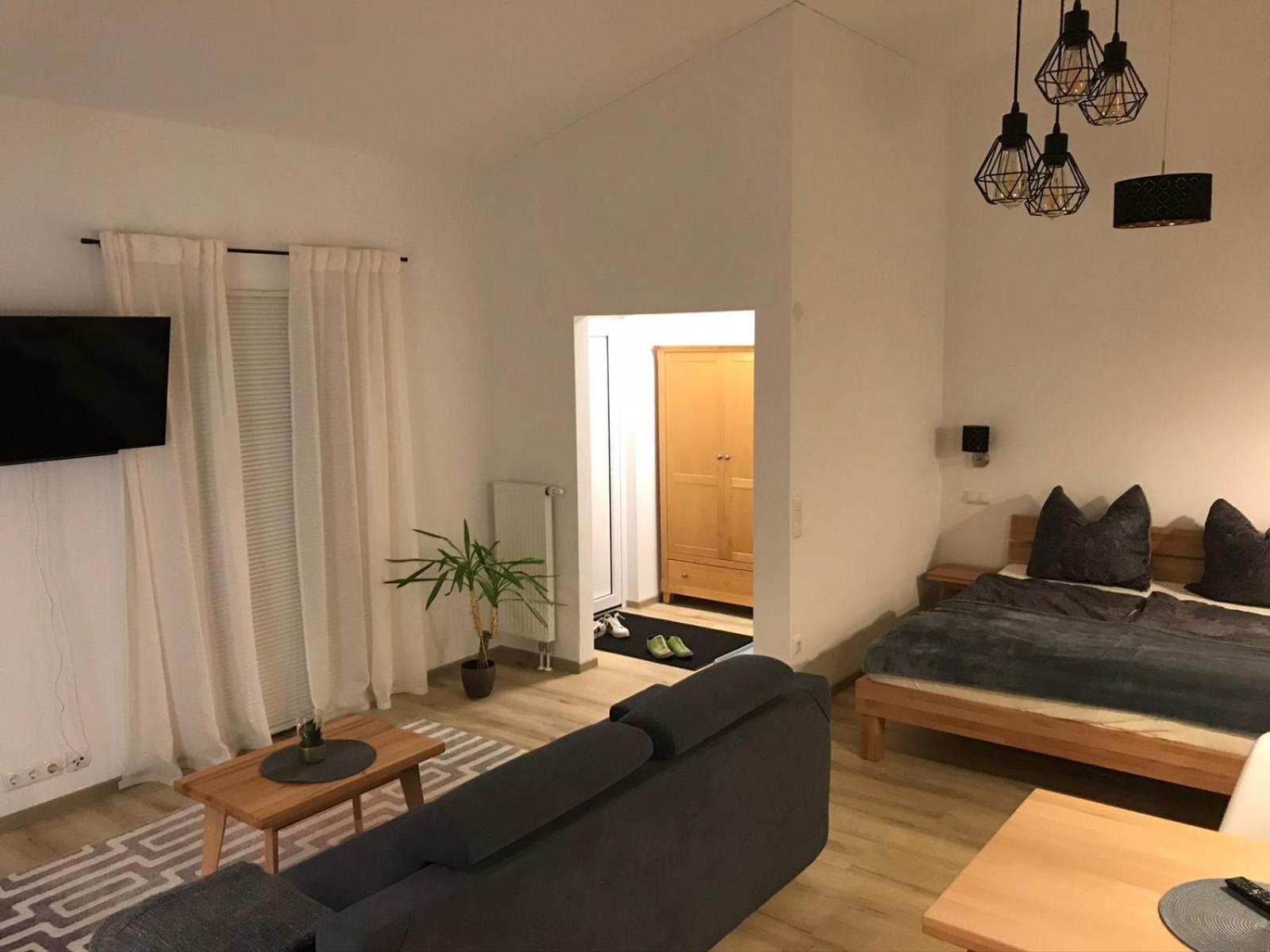 One-Bedroom Apartment photo 1