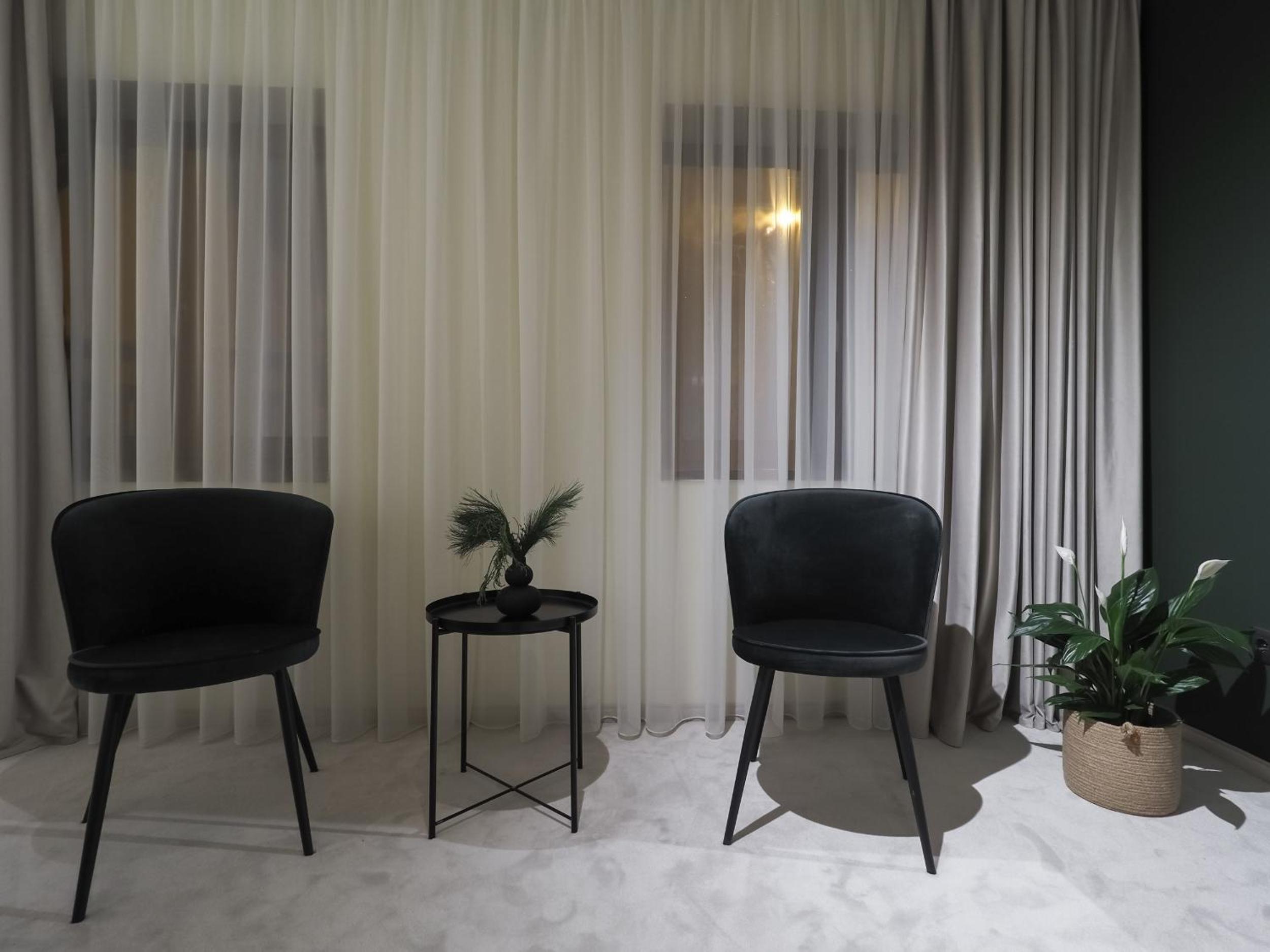 Deluxe Double or Twin Room - Photo 7