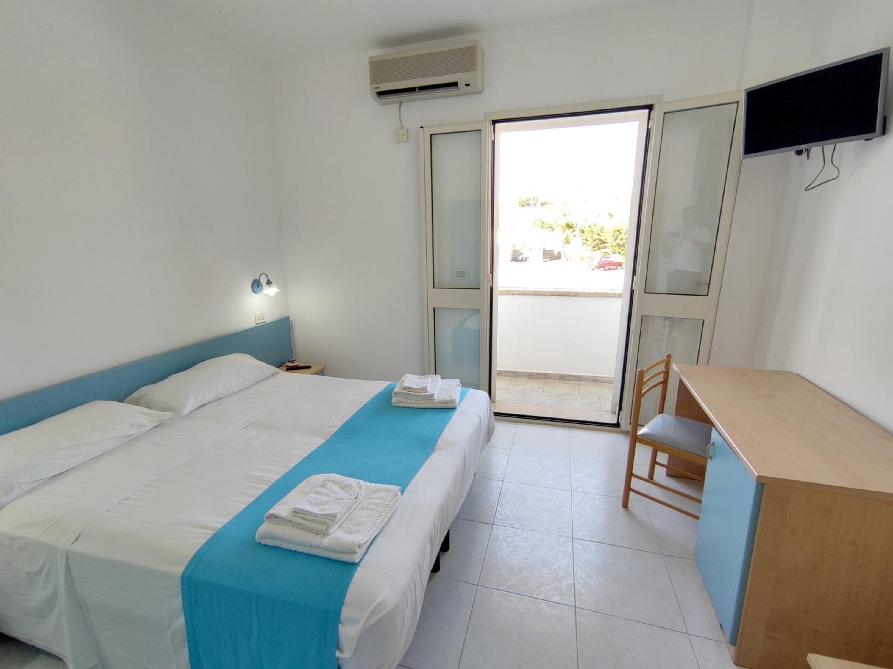 Standard Double Room photo 3