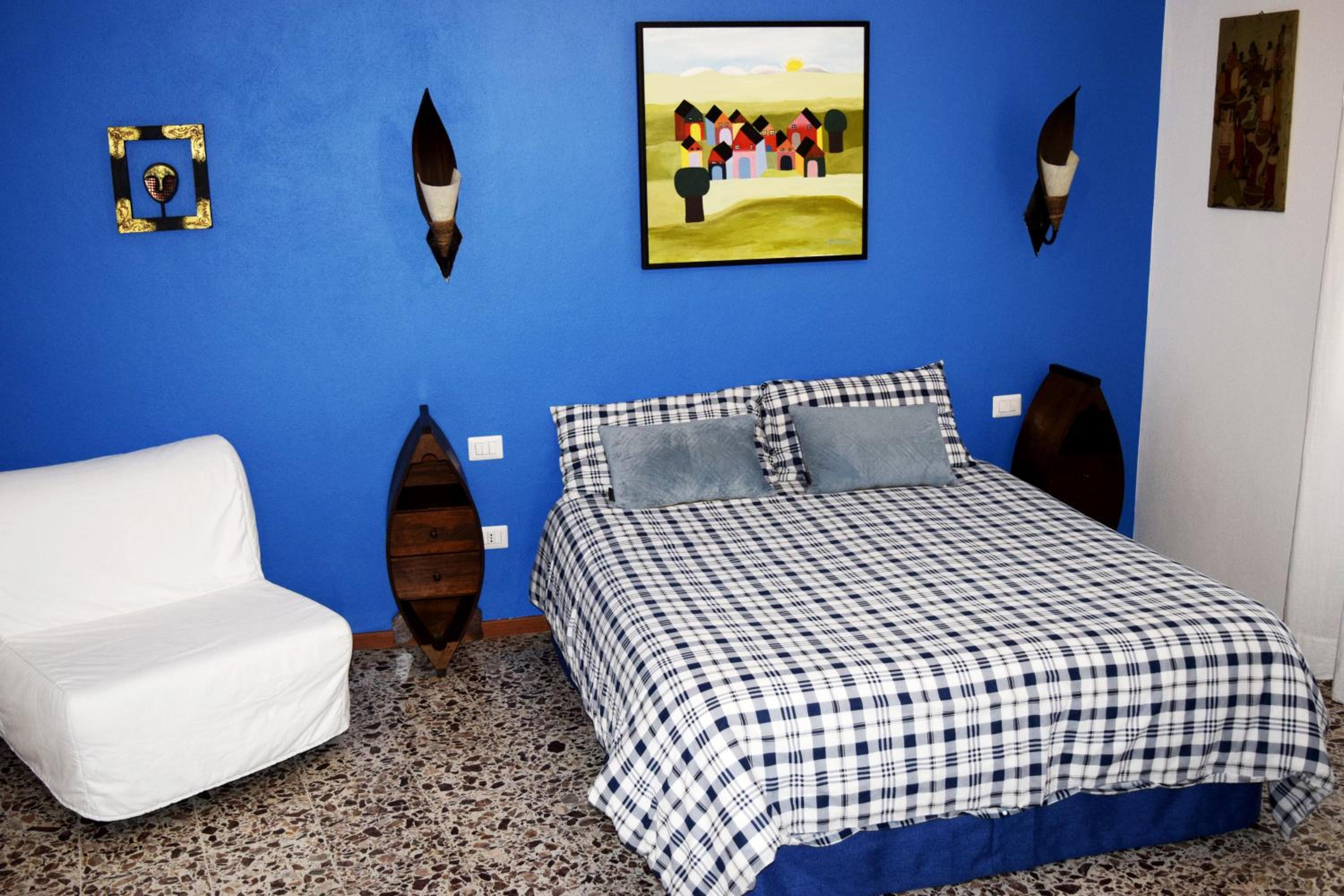 Double or Twin Room with Private Bathroom - Photo 1