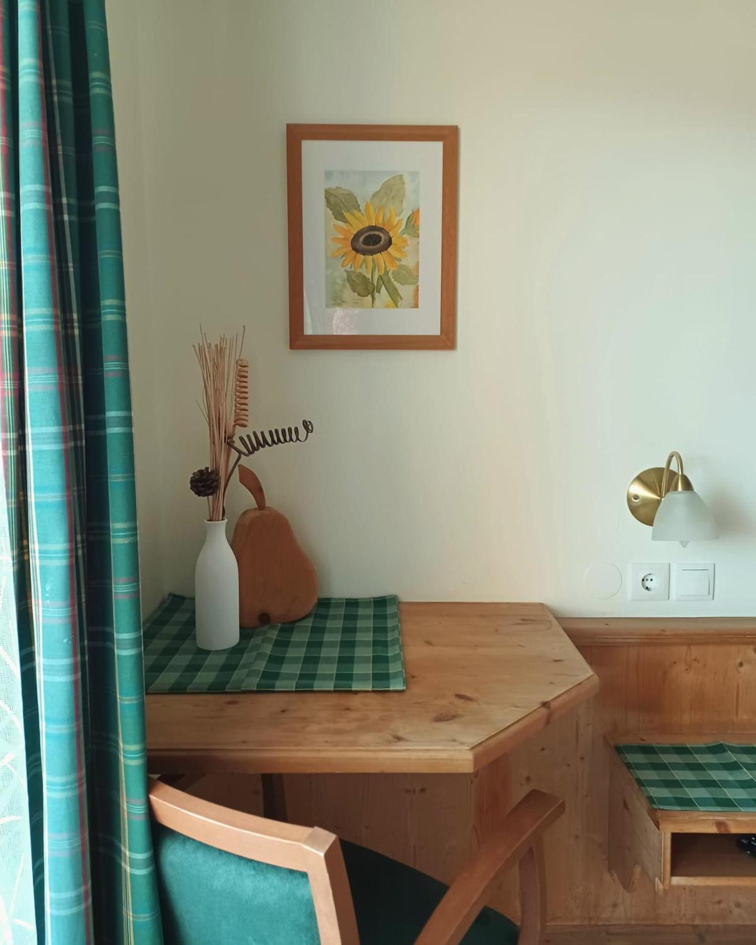 Single Room with Mountain View