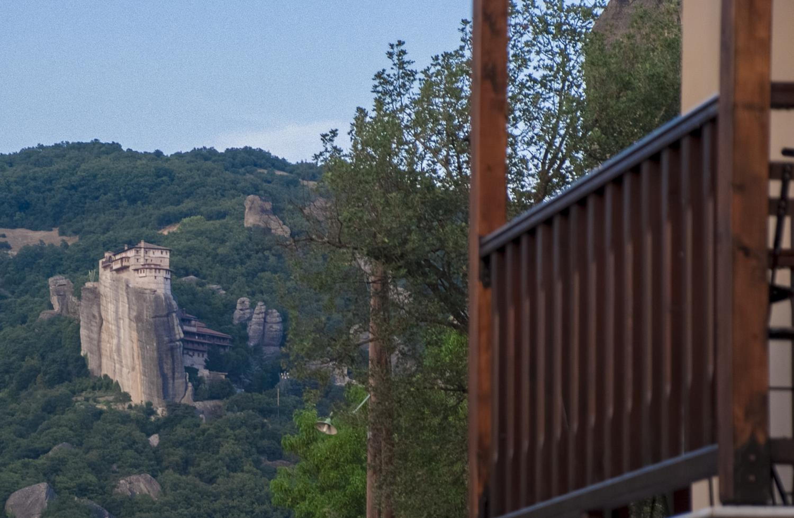 Double or Twin room with Mountain and Partial Meteora view photo 2