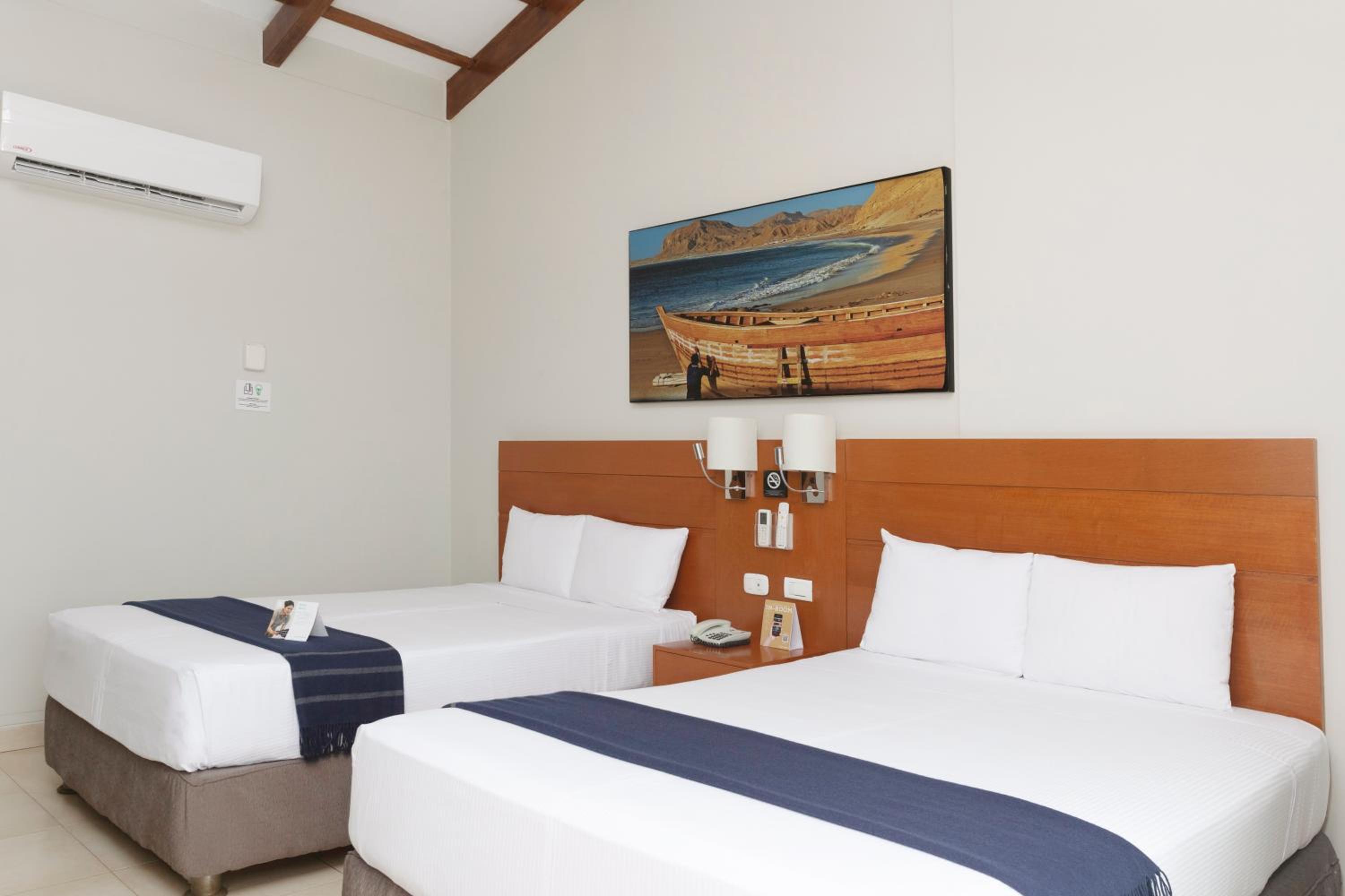 Superior Twin Room photo 2