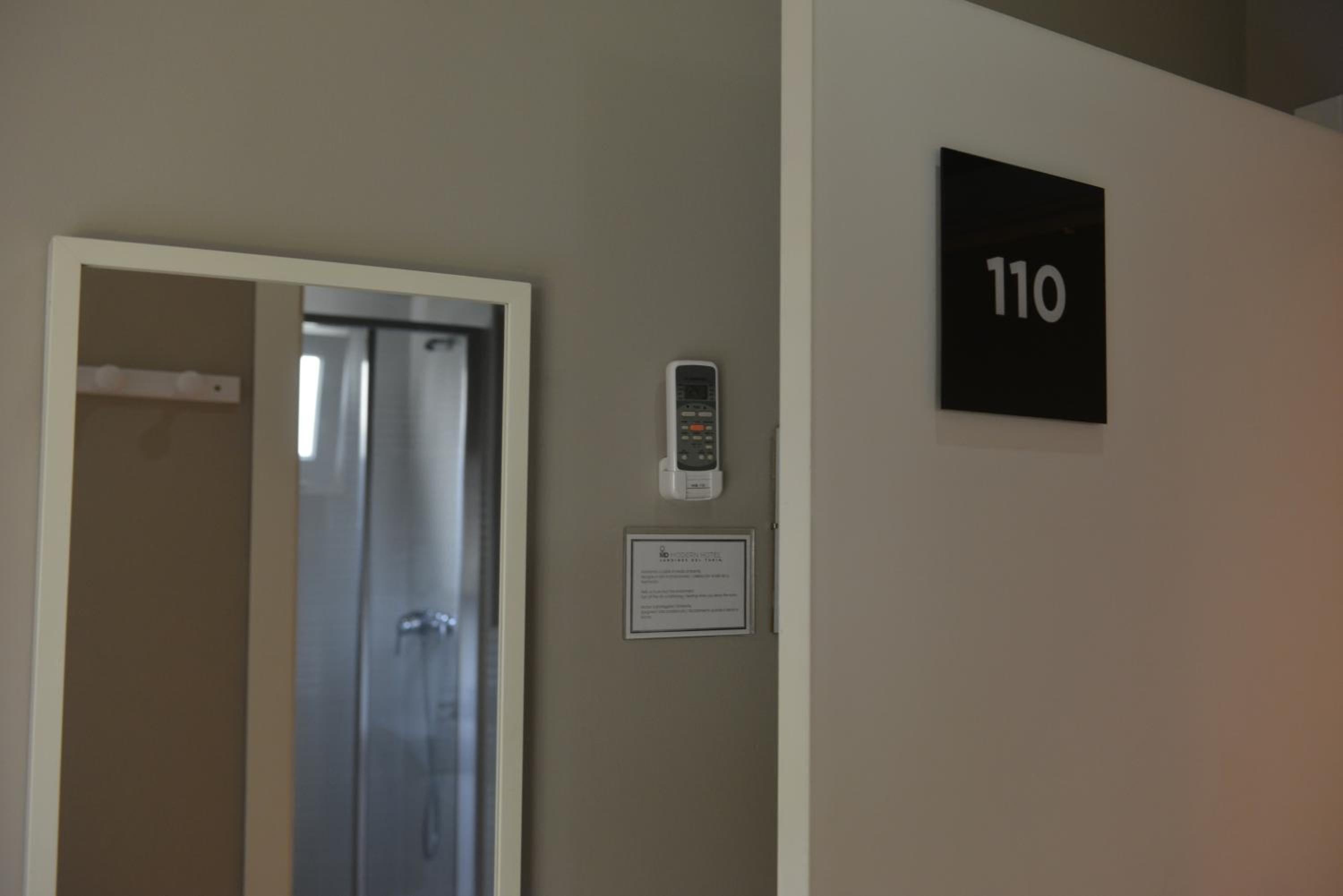 Twin Room - Photo 23