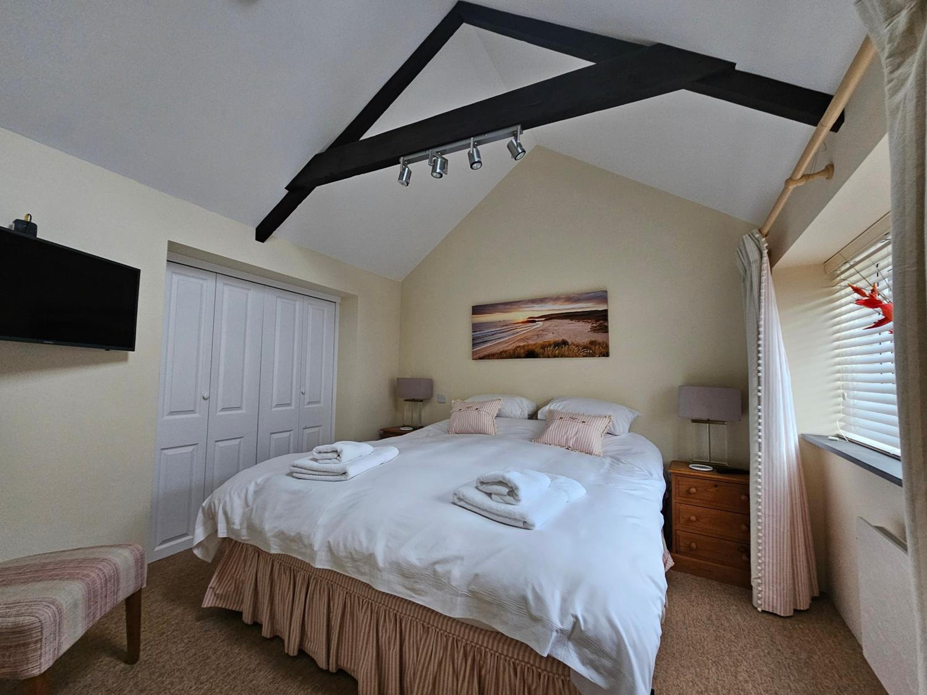 Four-Bedroom House photo 2
