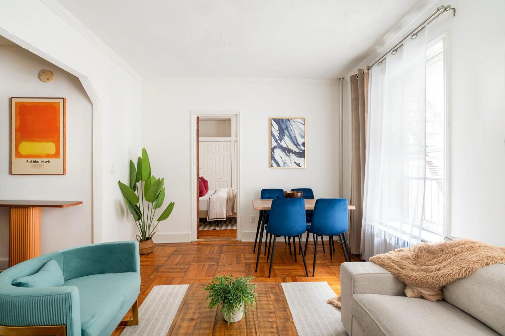 Apartment photo 2