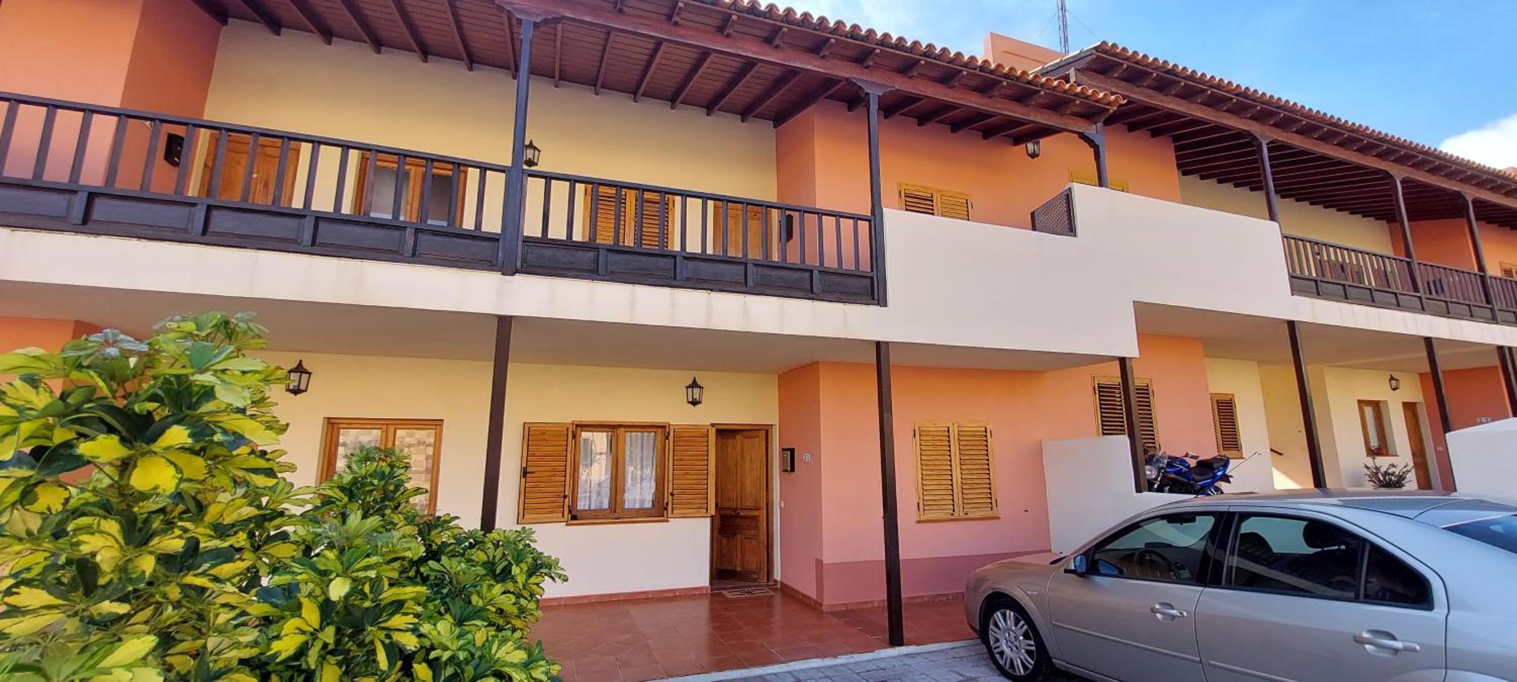Two-Bedroom Deluxe Apartment with Garden View photo 2