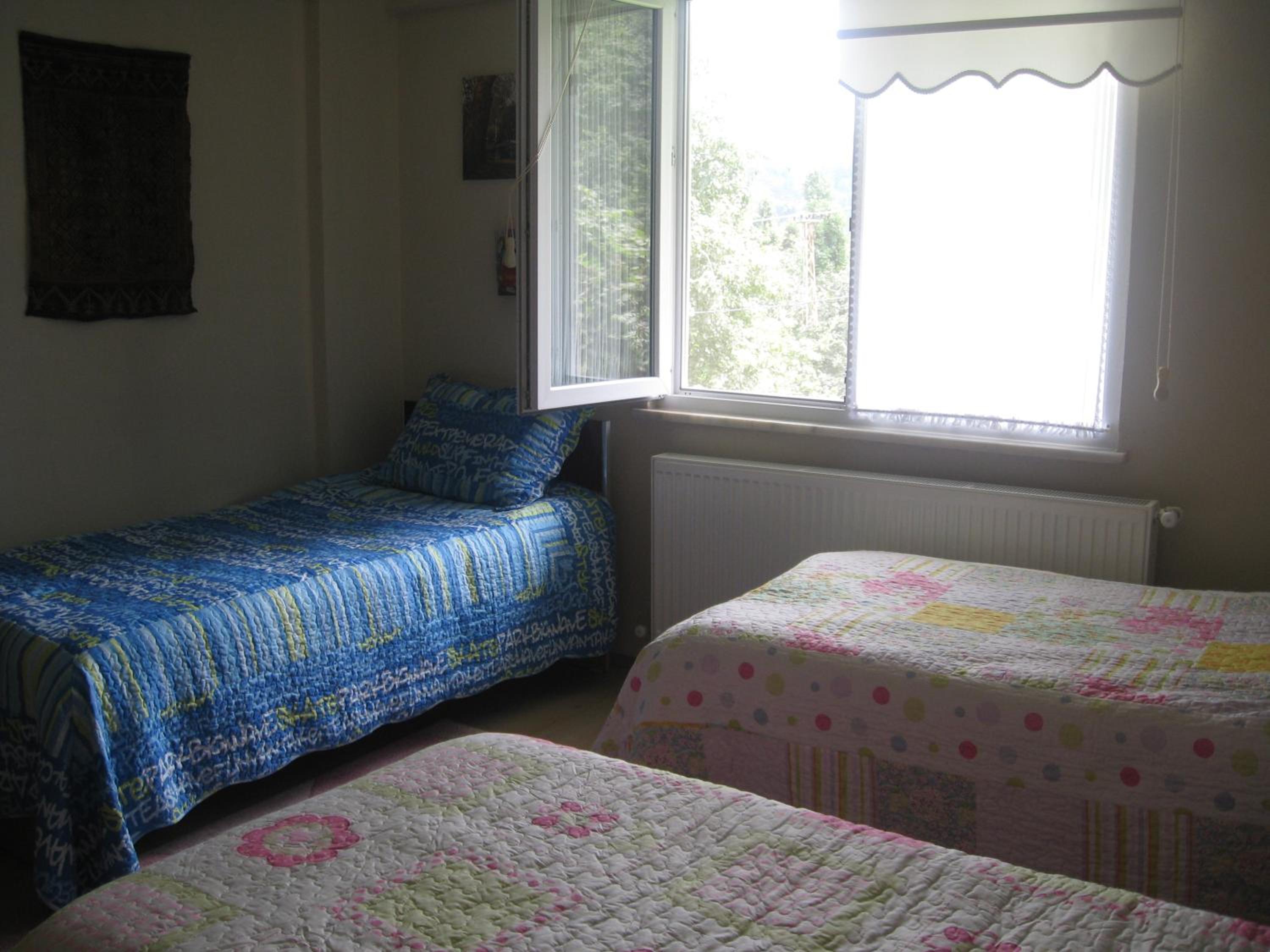 Quadruple Room With Shared Bathroom photo 2
