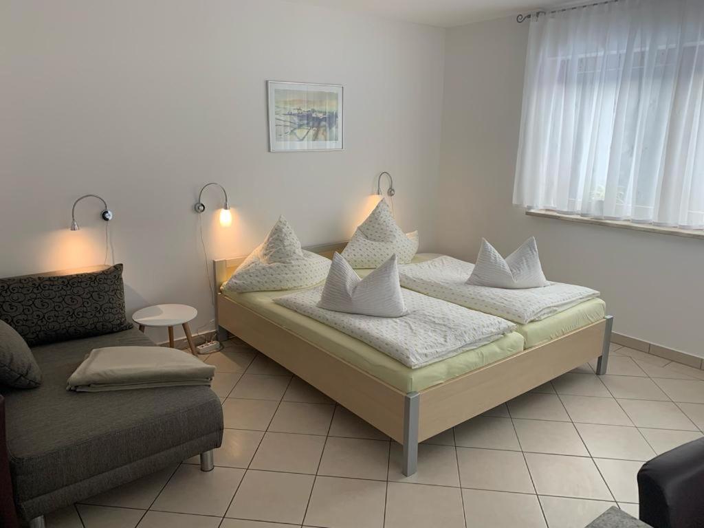 Studio Apartment With Balcony photo 3