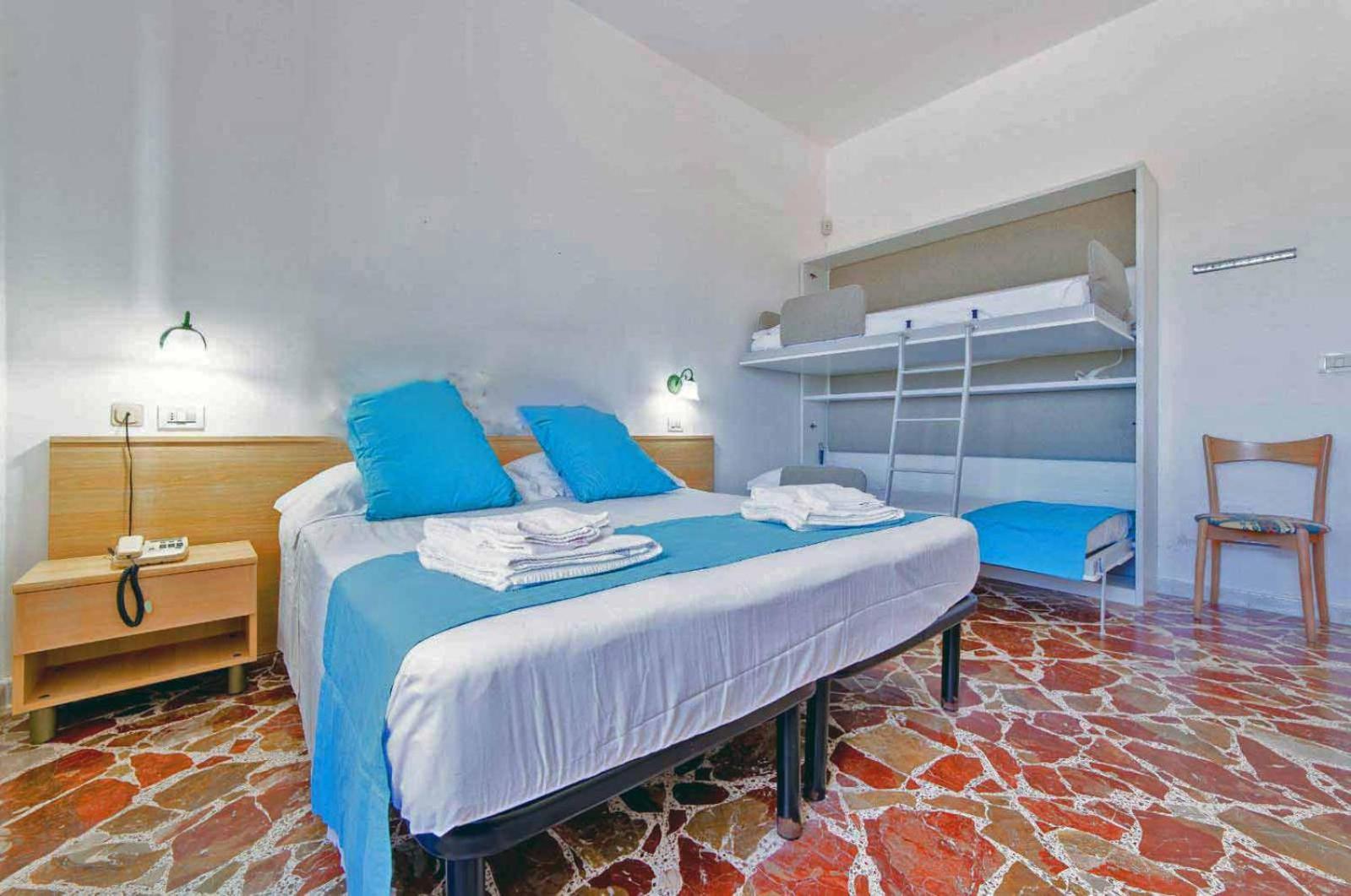 Standard Quadruple Room photo 3