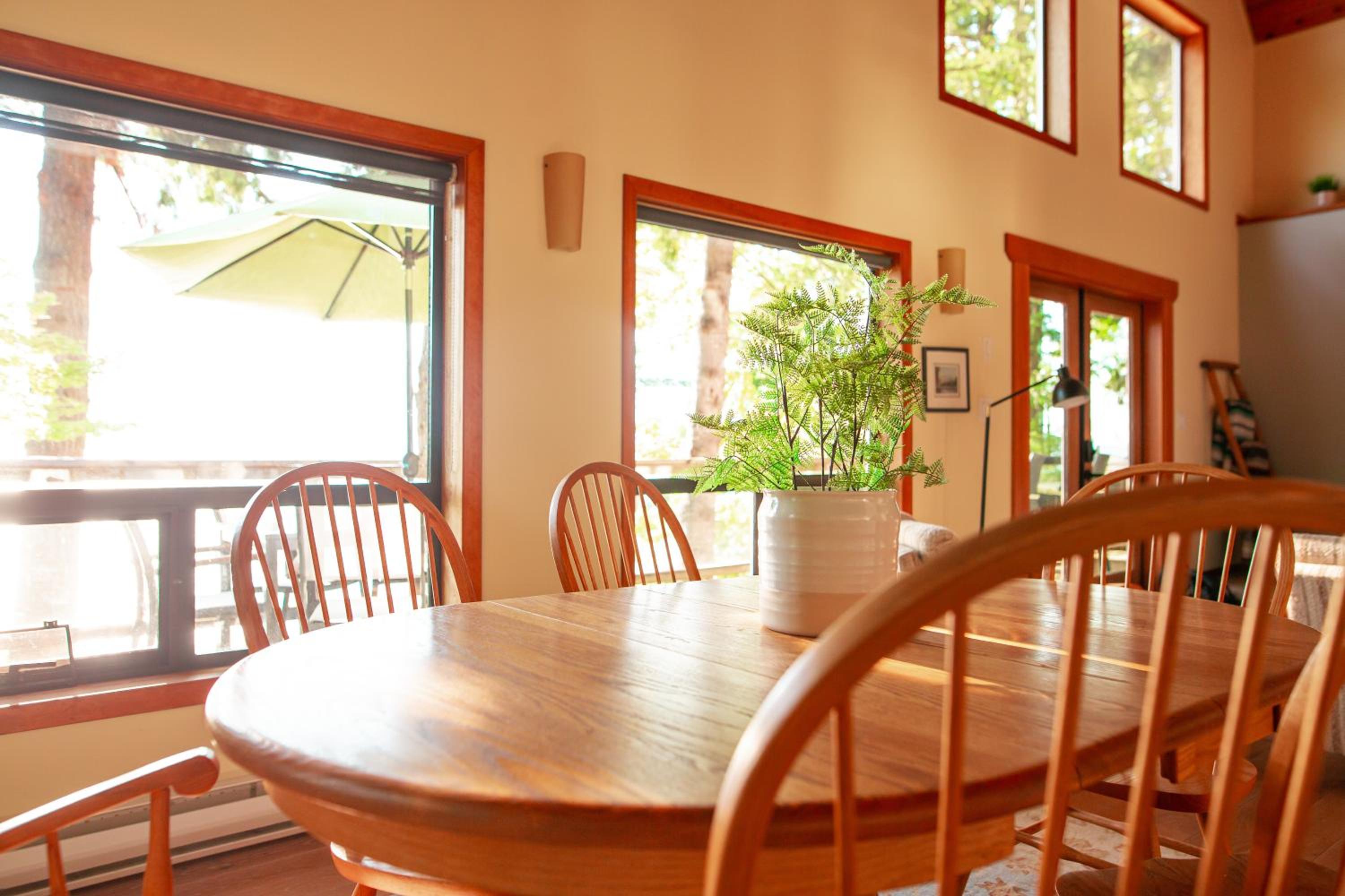 Three-Bedroom House photo 2