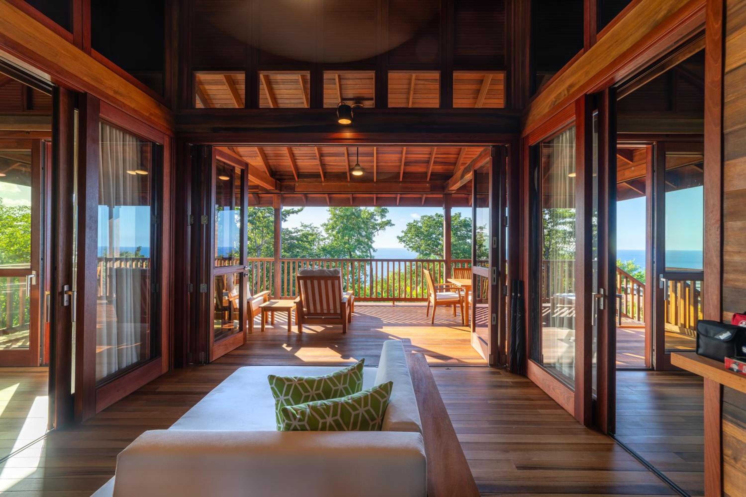 Clifftop Zabuco Villa Iv (2 Bedroom)