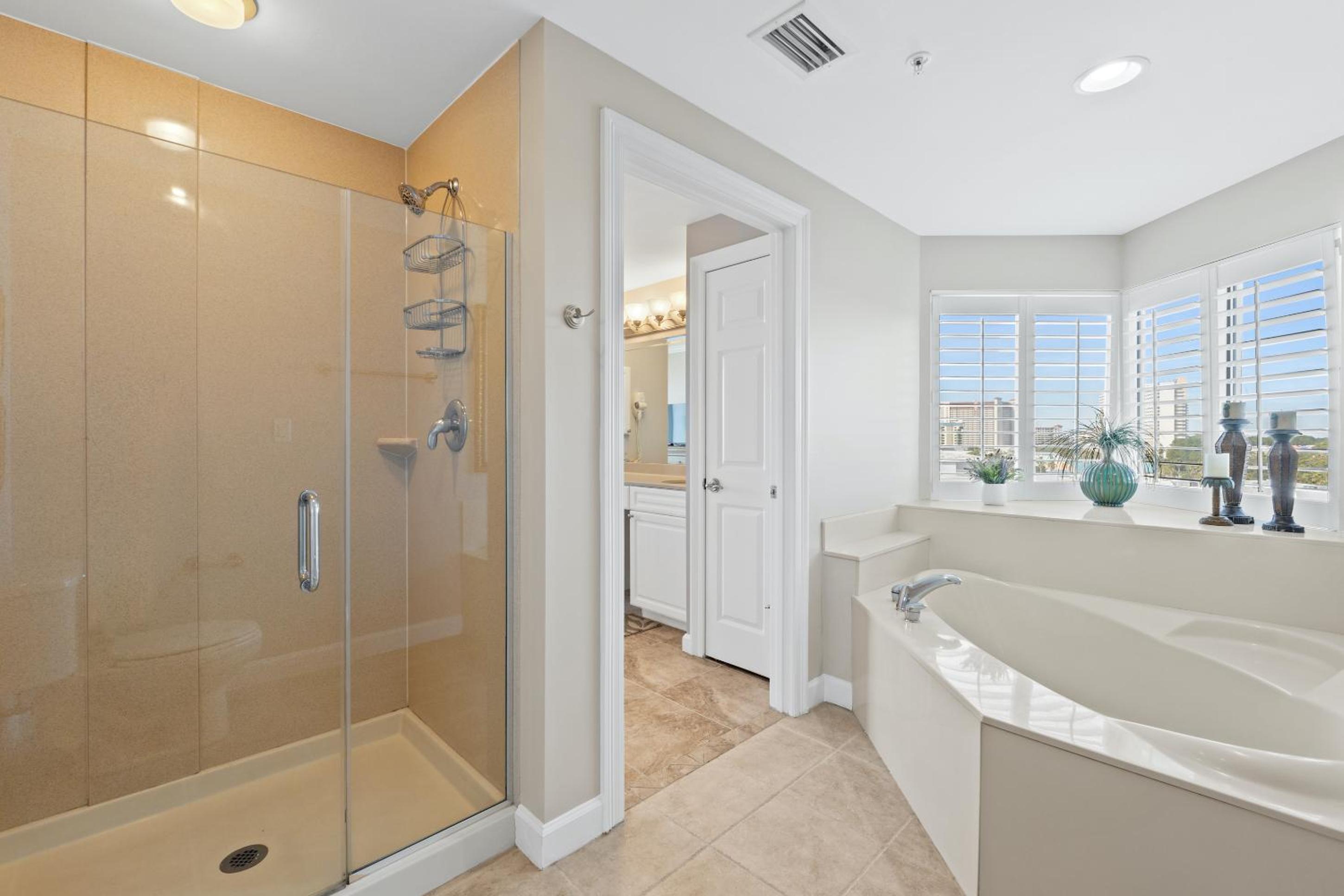 Four-Bedroom Apartment With Sea View 611 photo 3