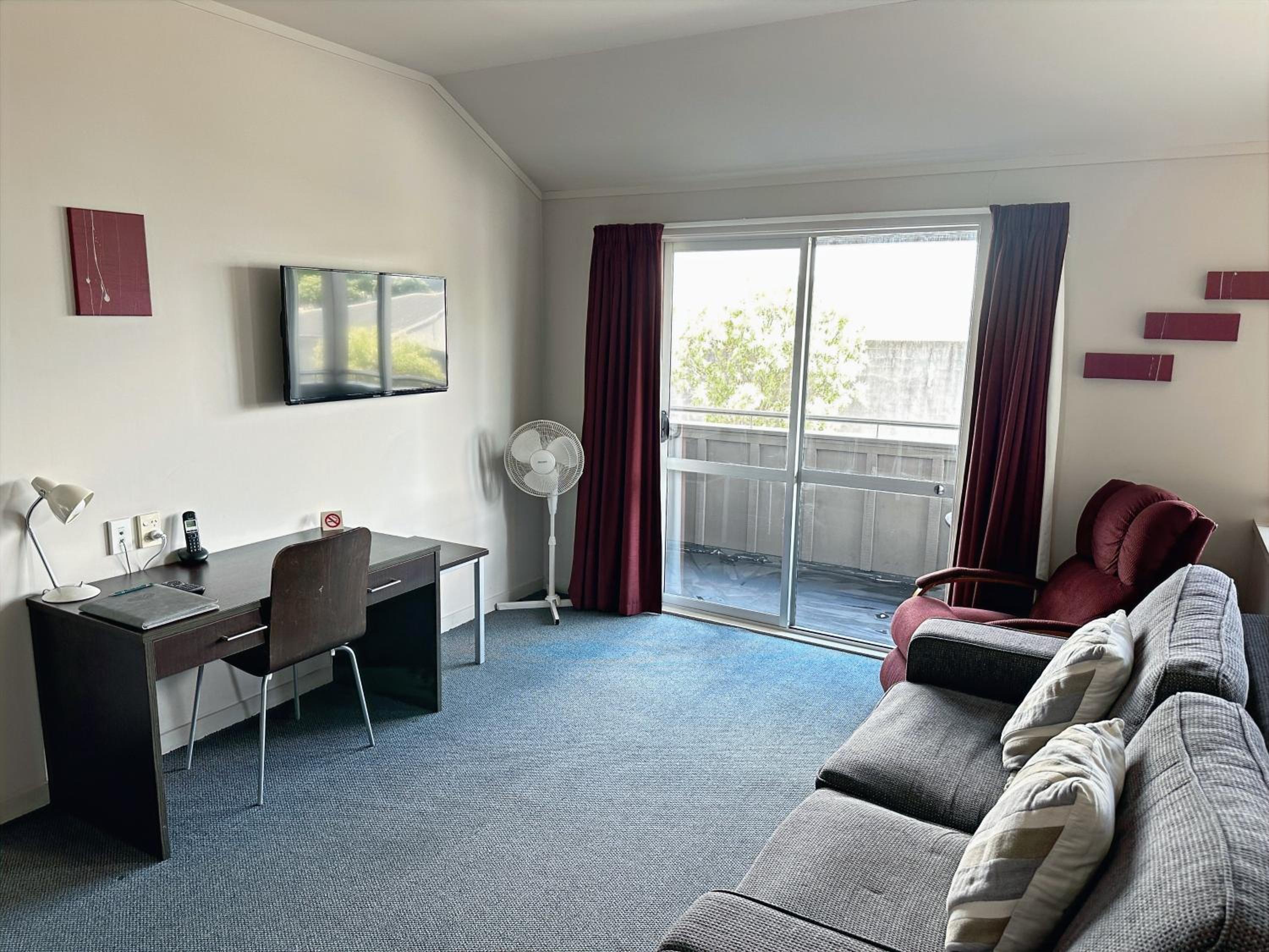 One-Bedroom Apartment - Photo 1