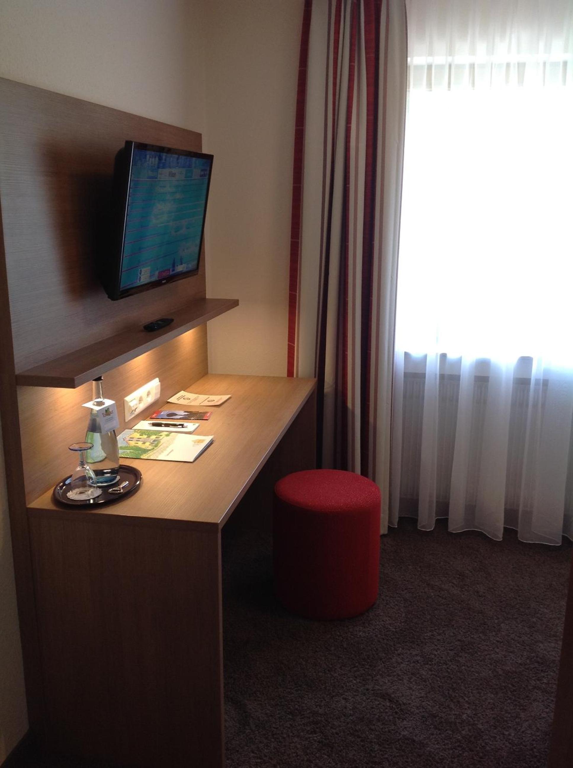 Single Room photo 3
