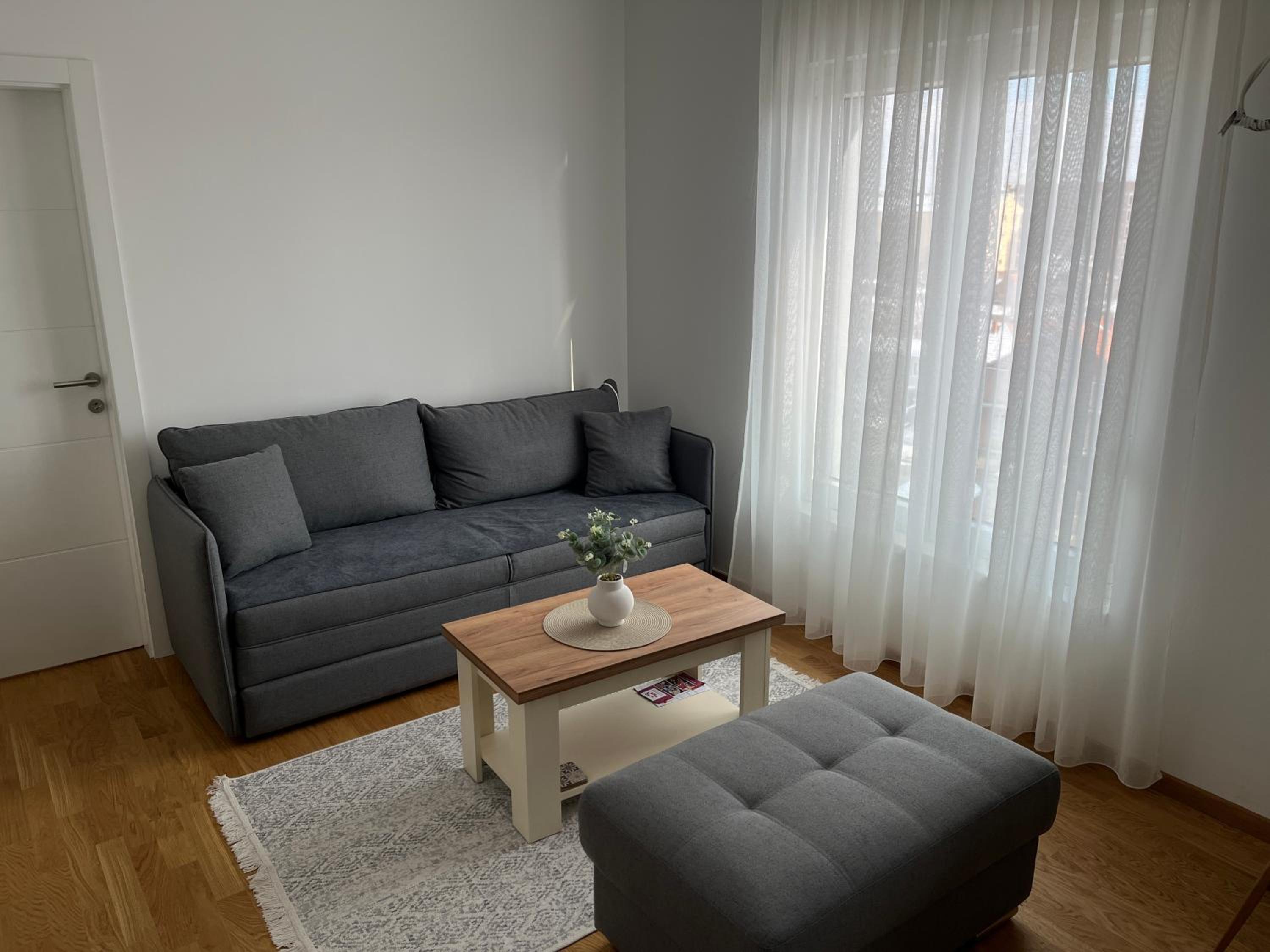 One-Bedroom Apartment photo 3