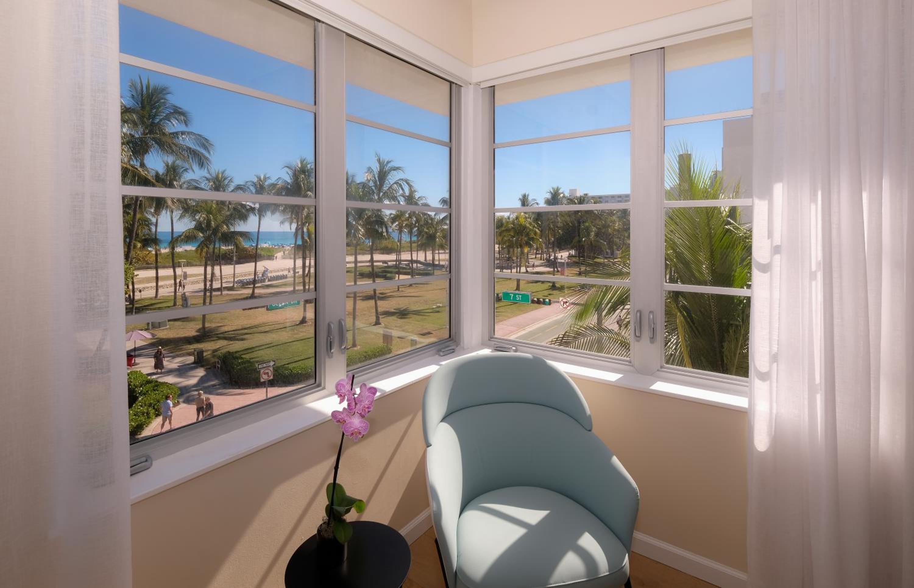 Ocean Front Corner King - Photo 5