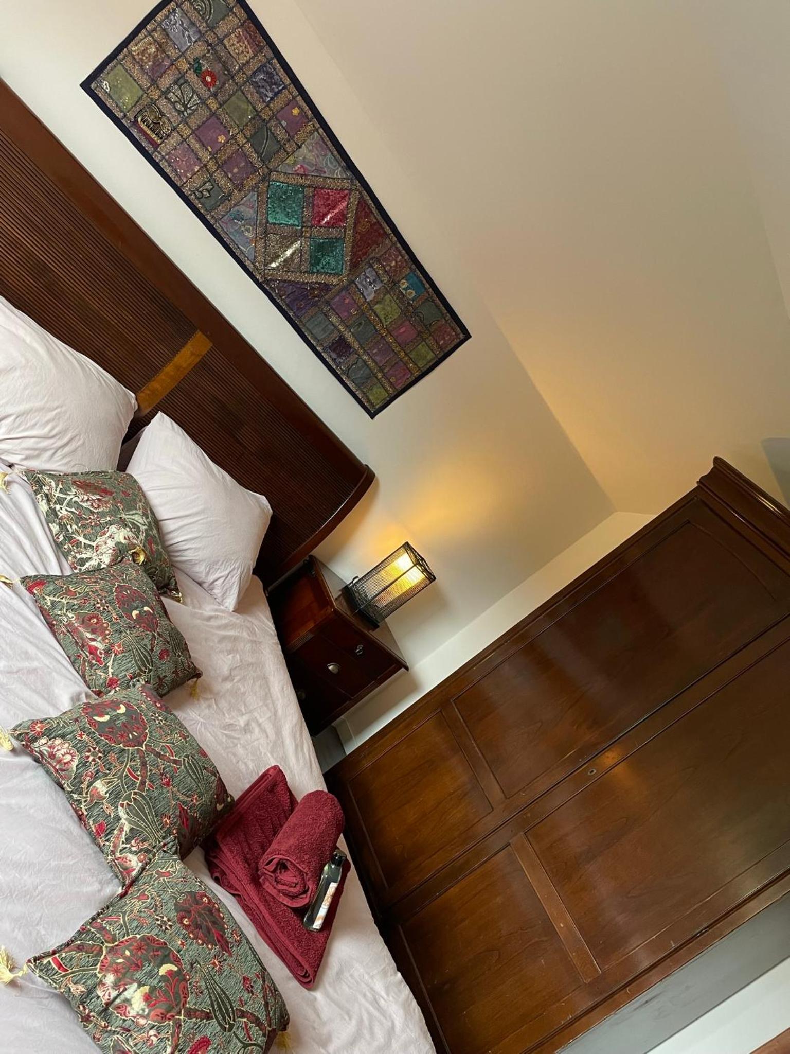 Deluxe King Room photo 1