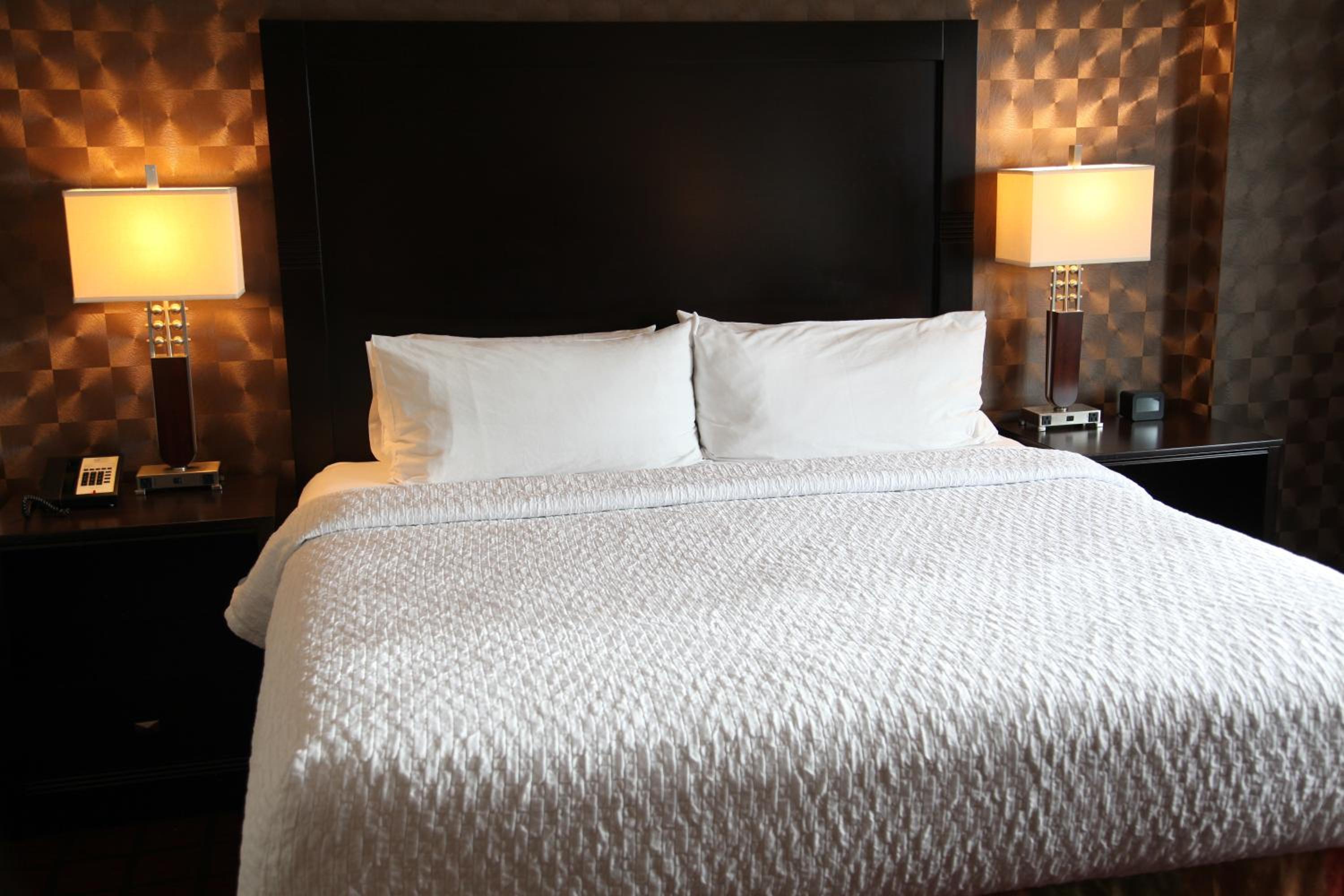 One-Bedroom Suite - Disability Access