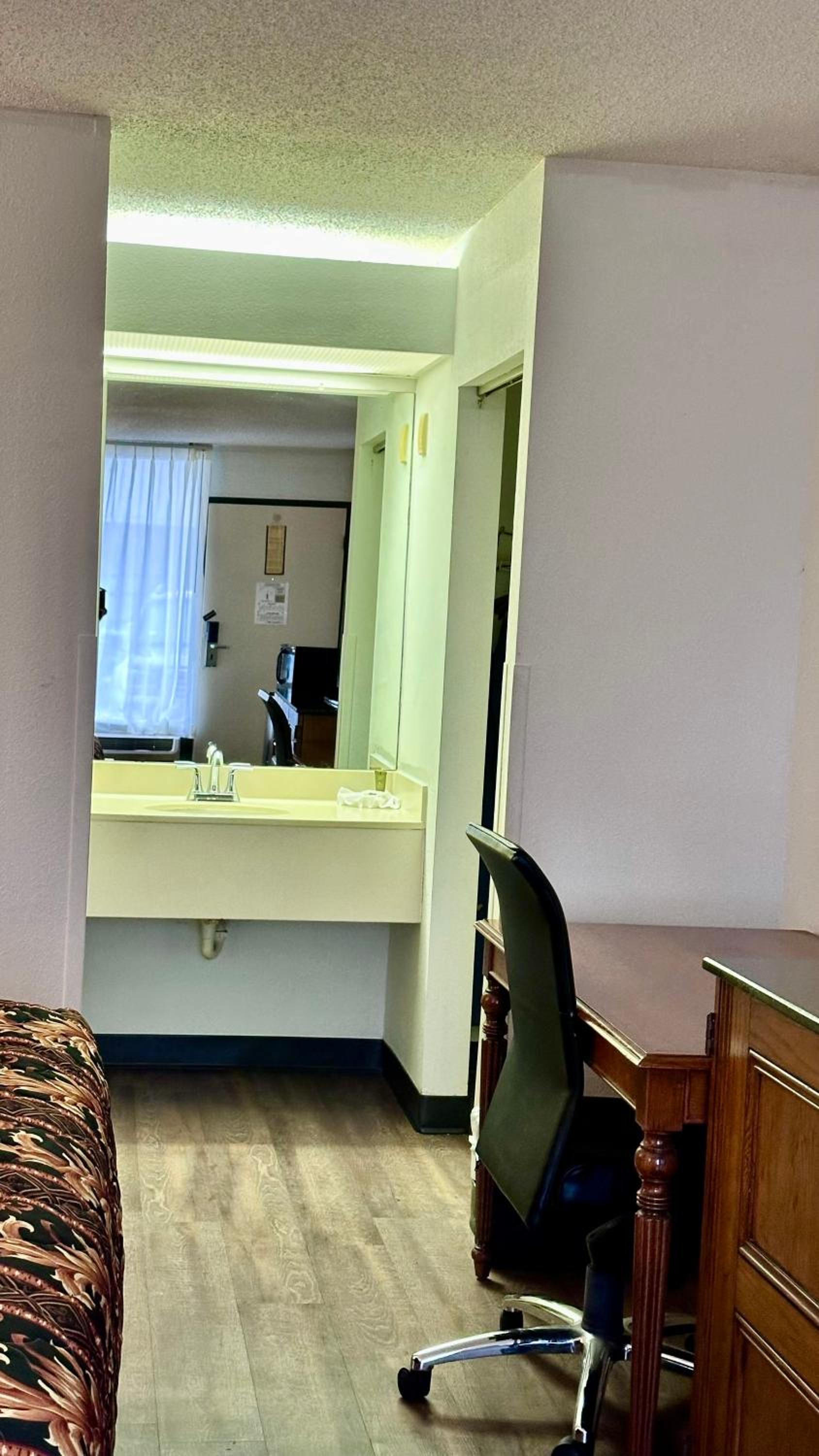 Double Room with Private Bathroom photo 1