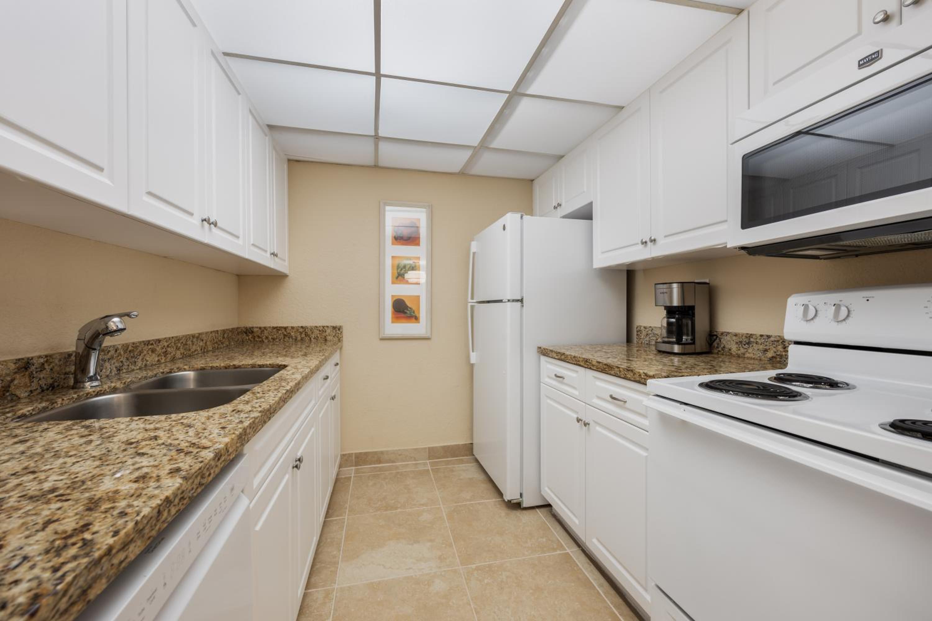 One-Bedroom Apartment - Photo 12