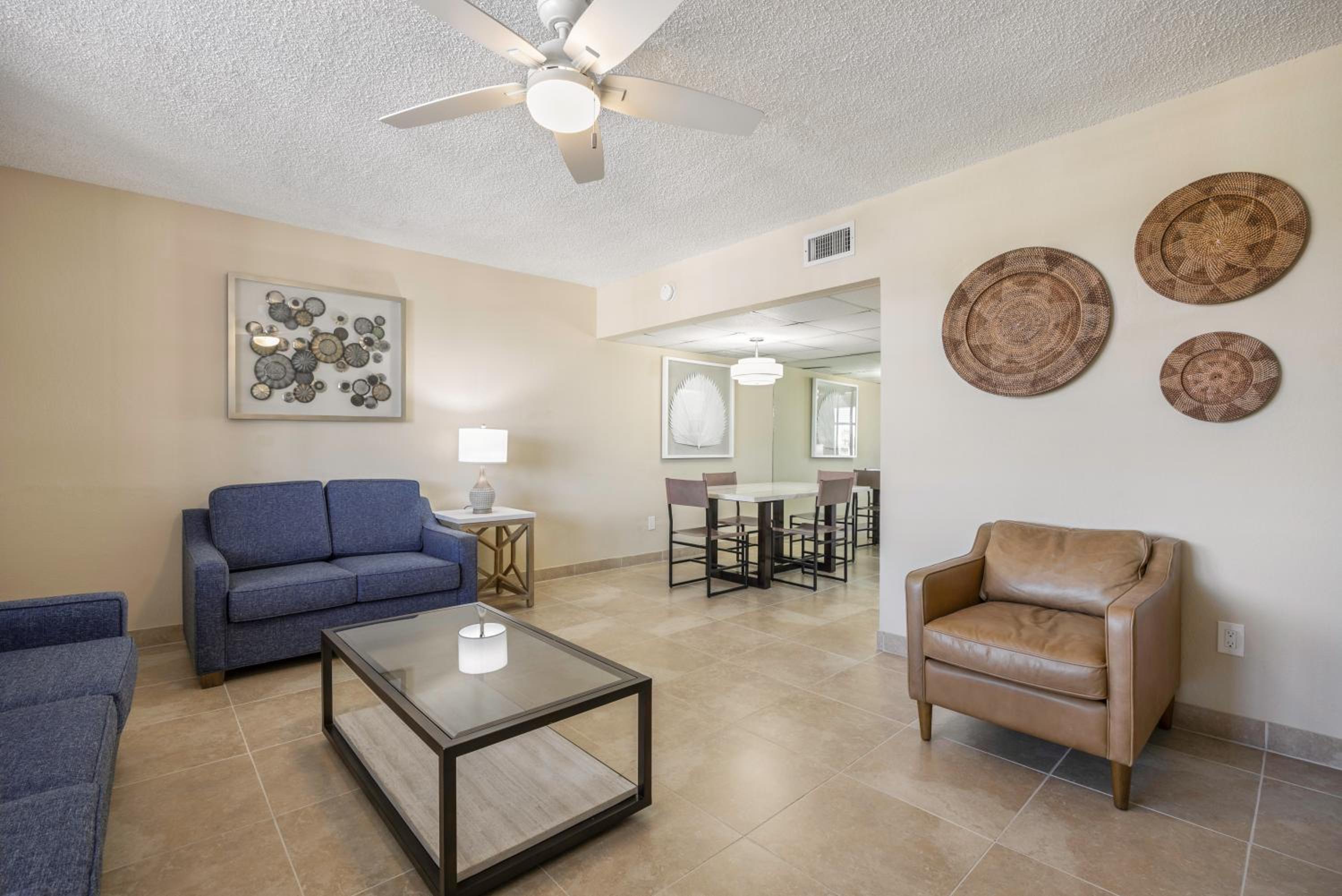 One-Bedroom Apartment - Photo 6