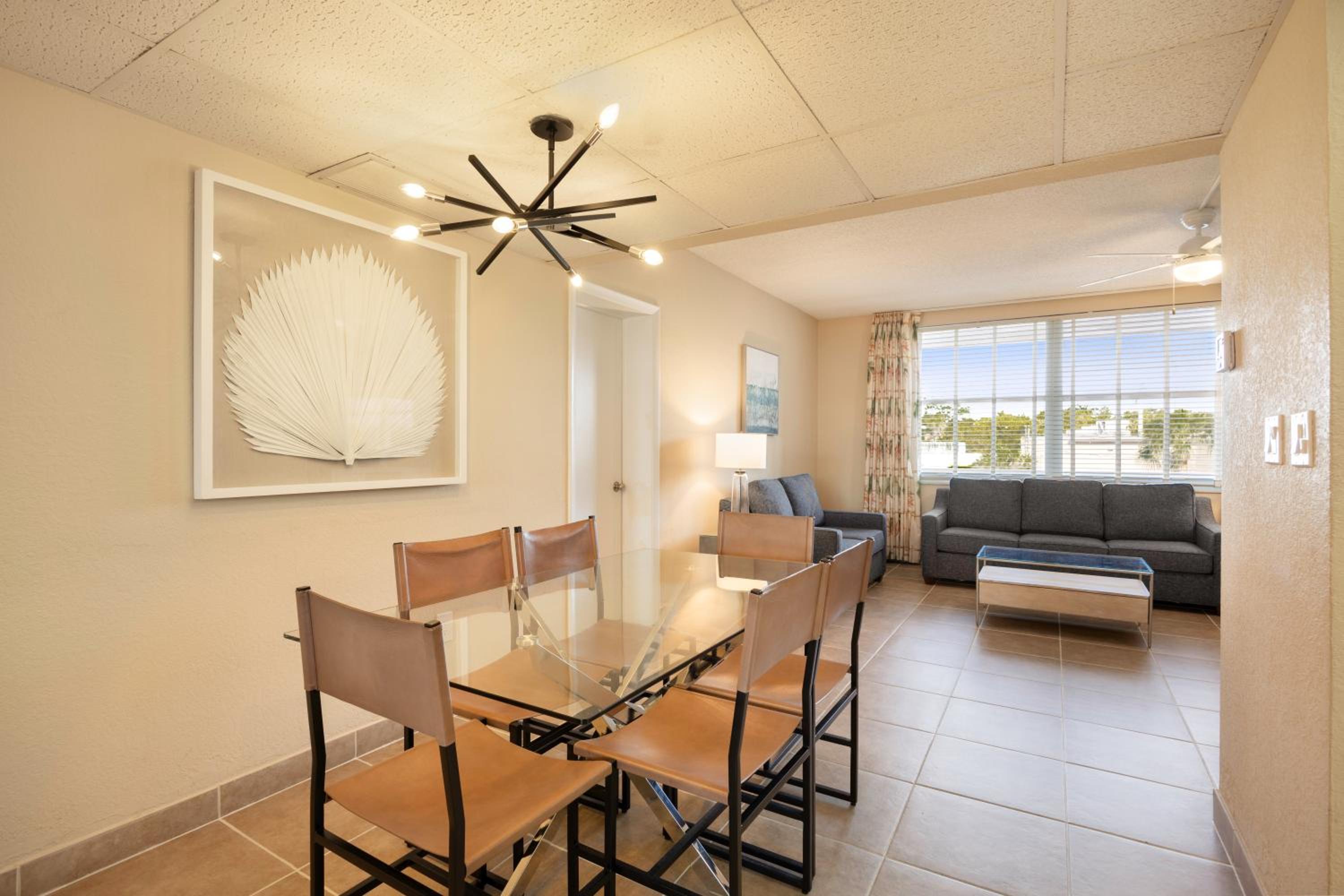 One-Bedroom Apartment - Photo 18
