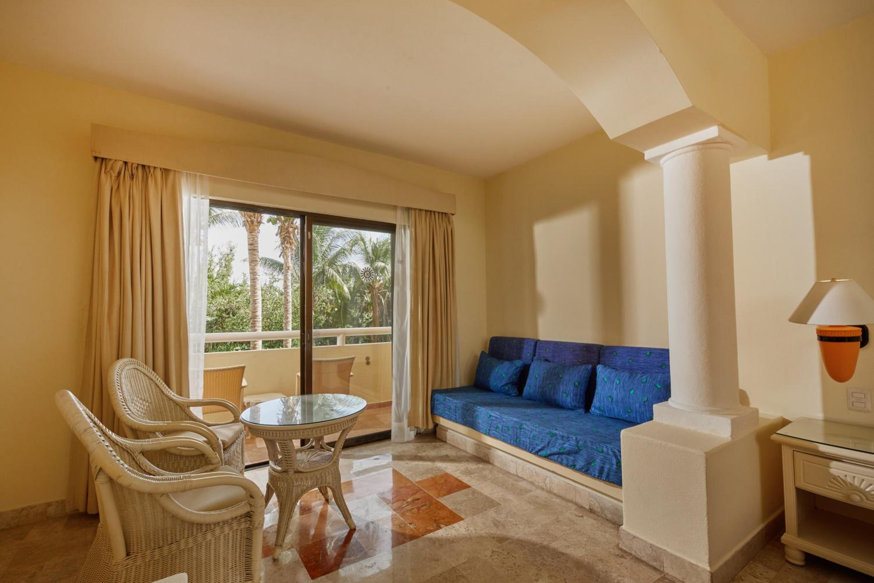 Junior Suite Superior Frente al Mar (1 Adulto)