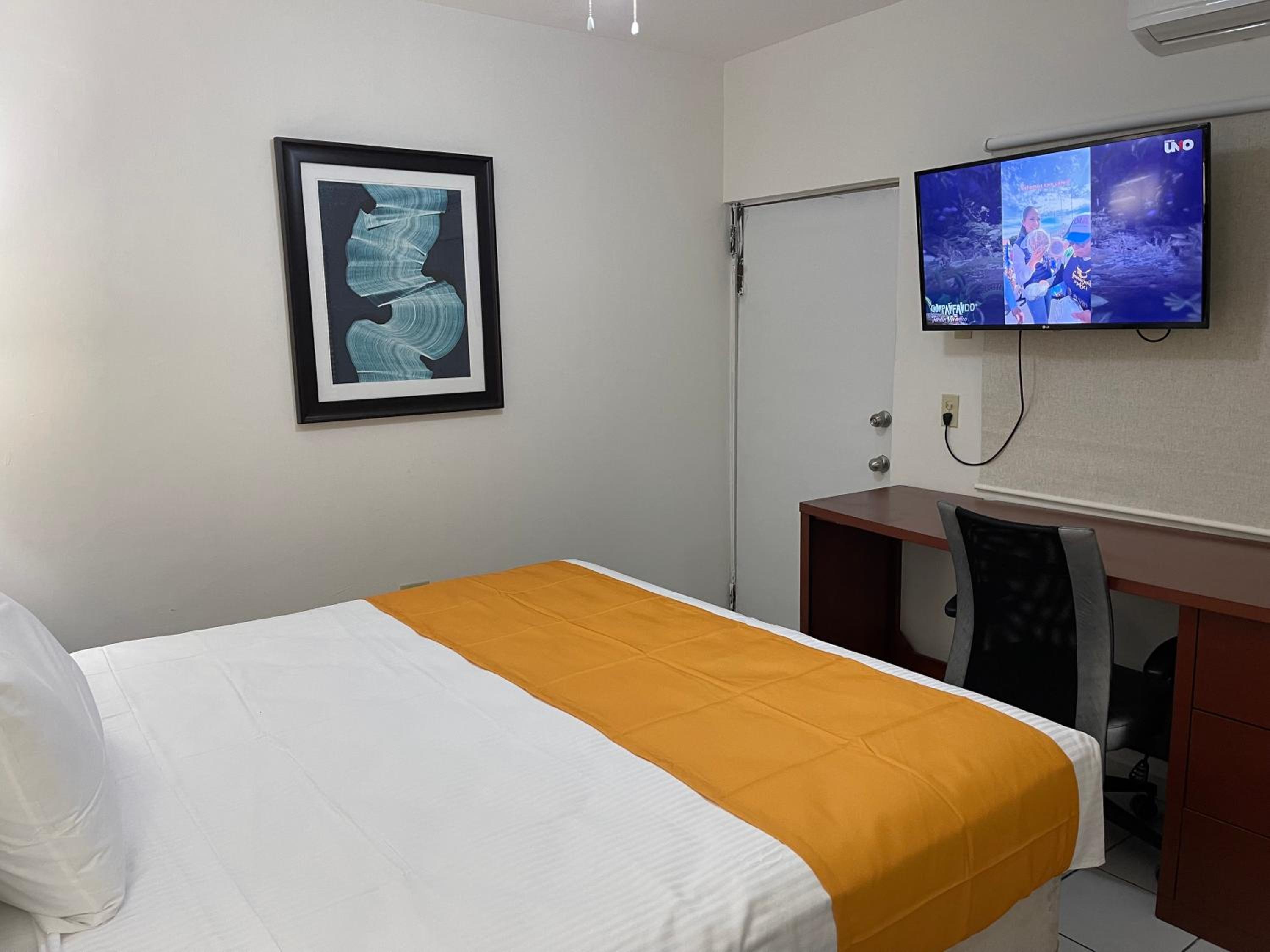 Standard Queen Room photo 3