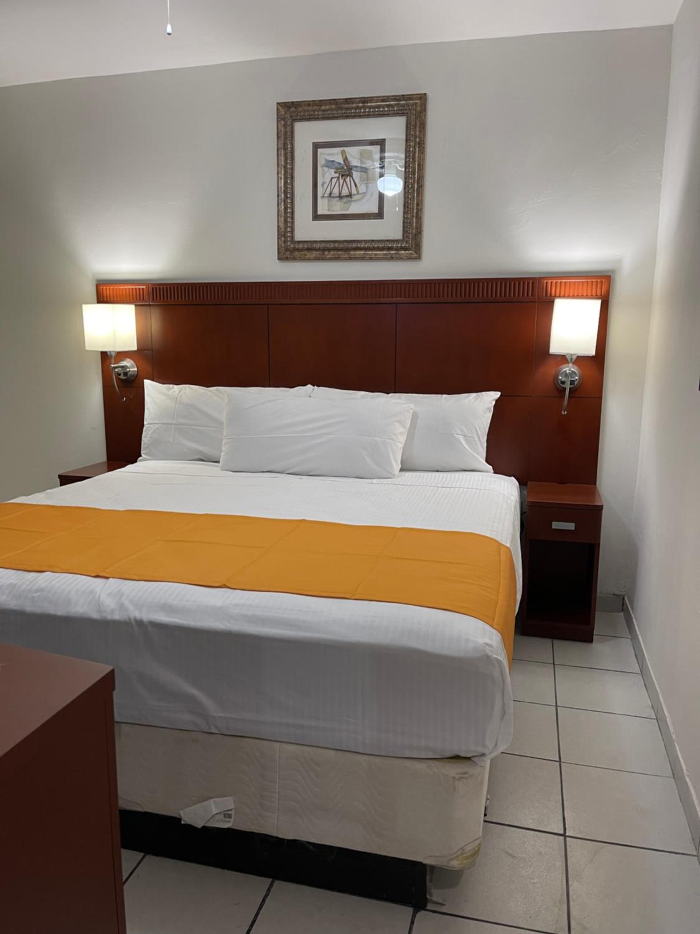 Standard Queen Room photo 1