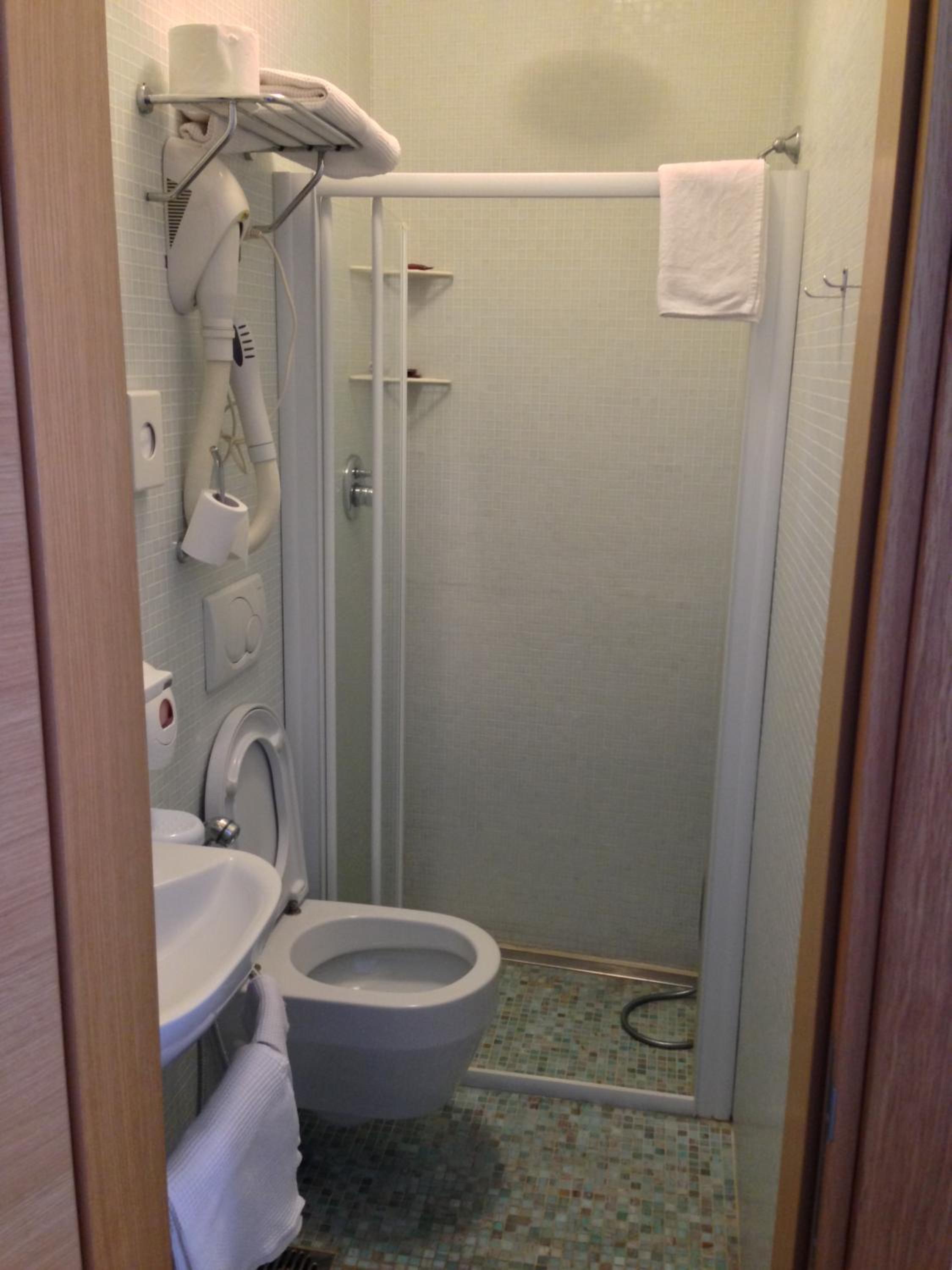 Economy Double Room photo 2