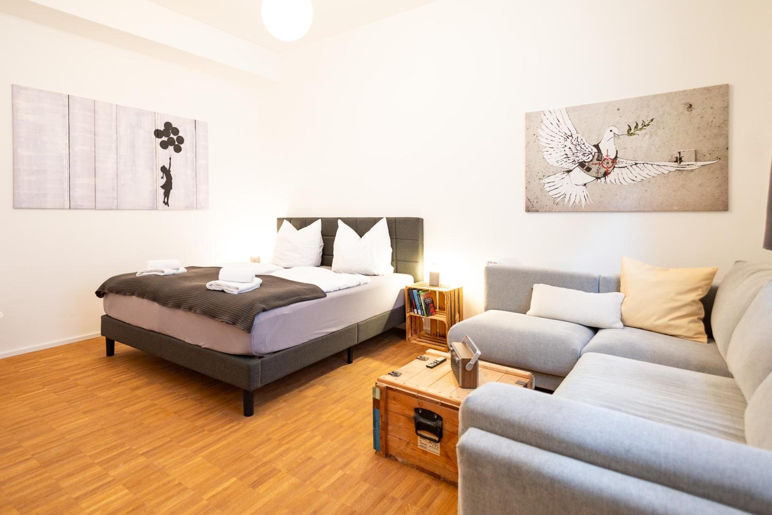 Standard Apartment ( Banksy Studio) photo 3
