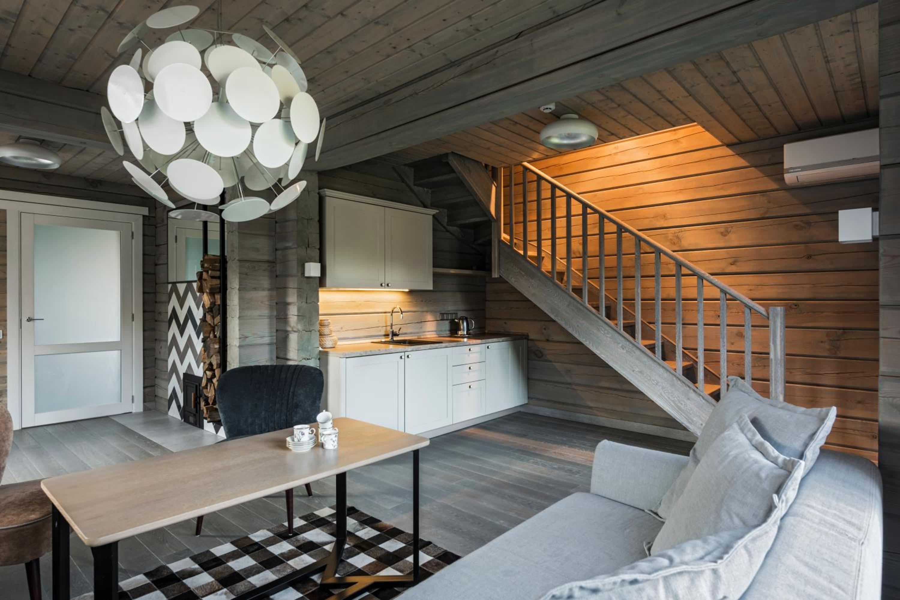 Villa photo 2
