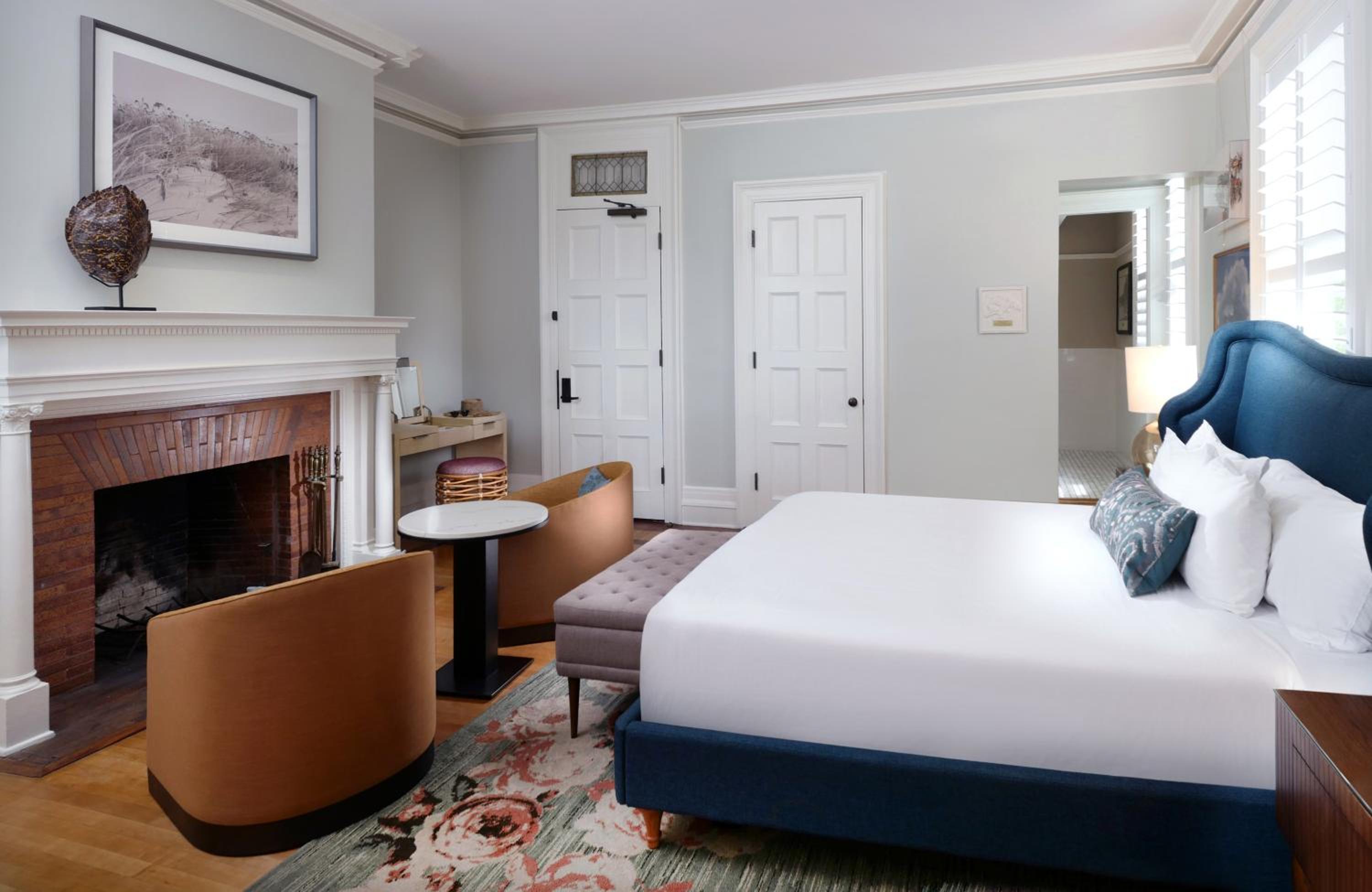 Deluxe King Room - Photo 1