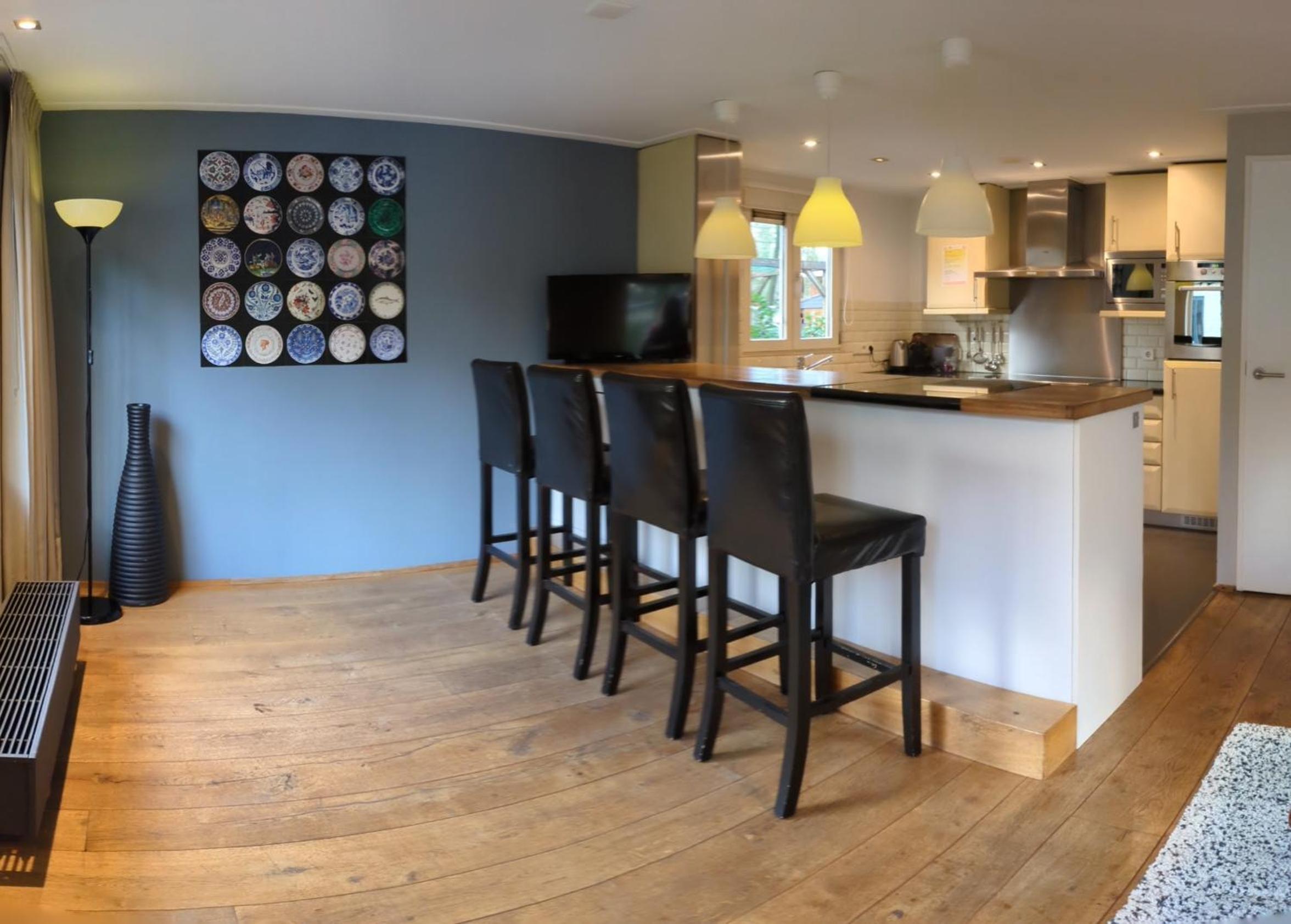 Three-Bedroom House photo 2