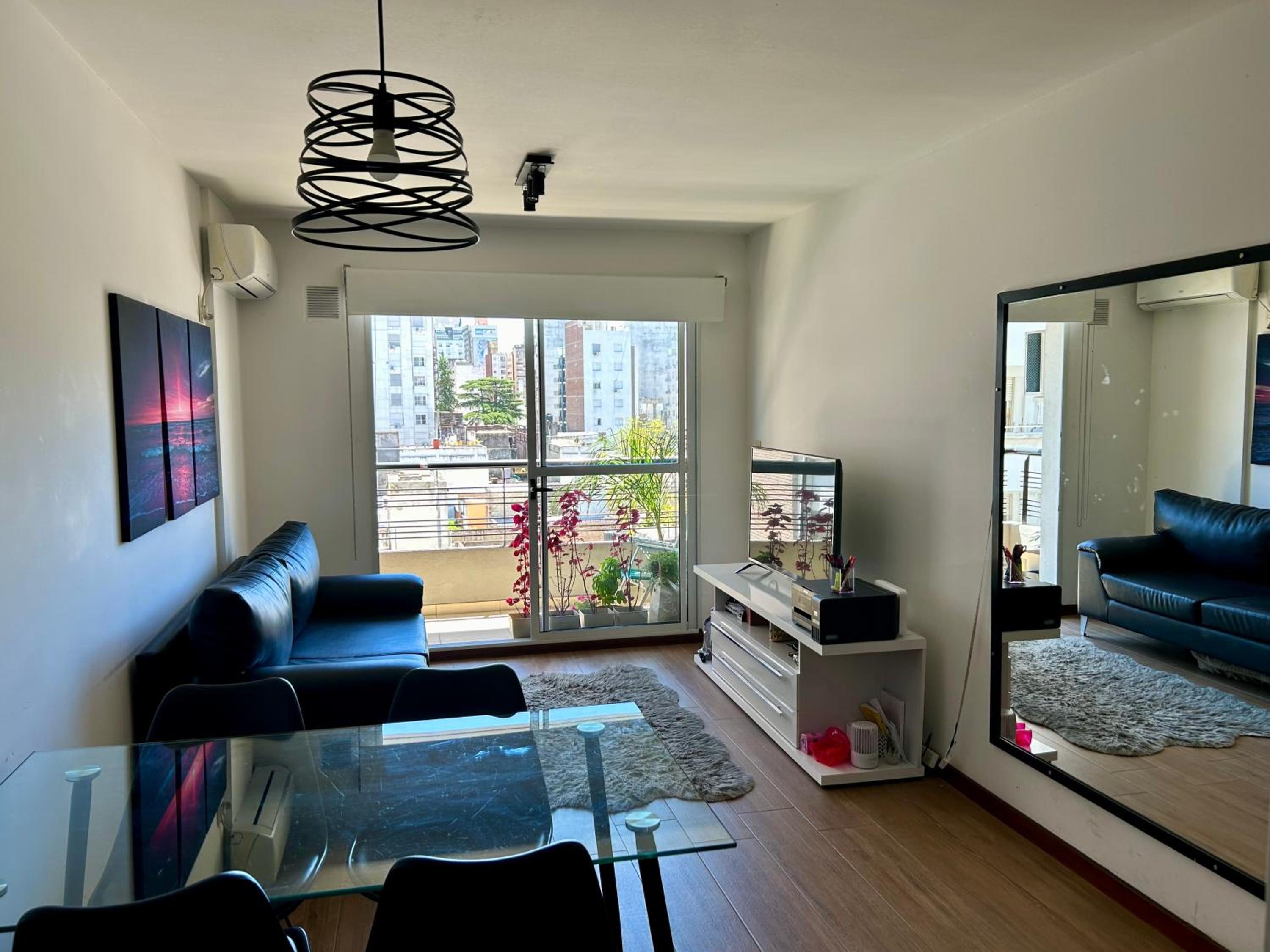 One-Bedroom Apartment photo 1