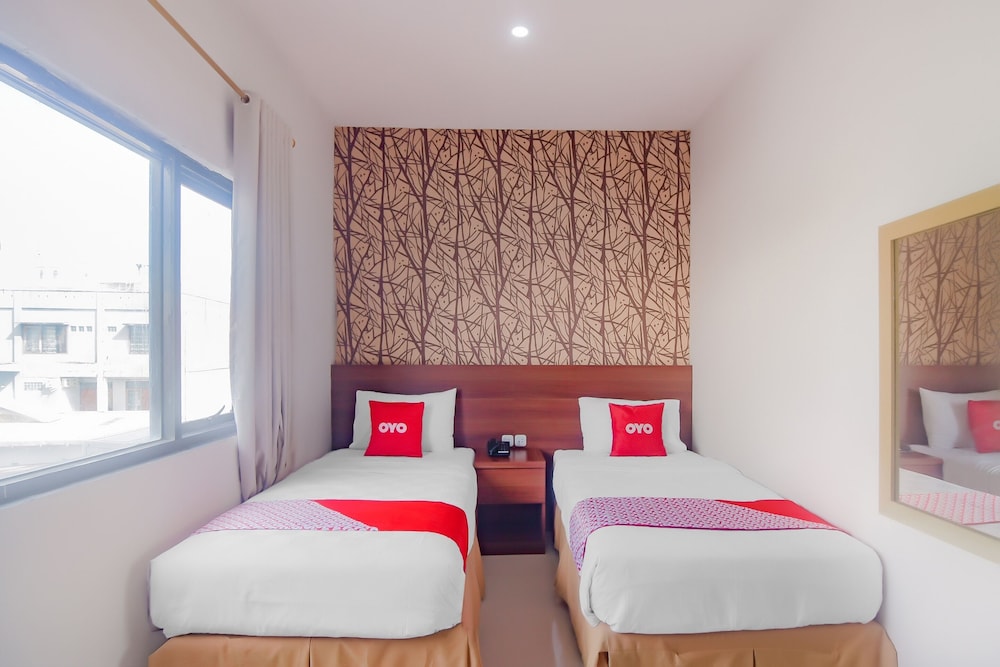 Deluxe Twin Room photo 3